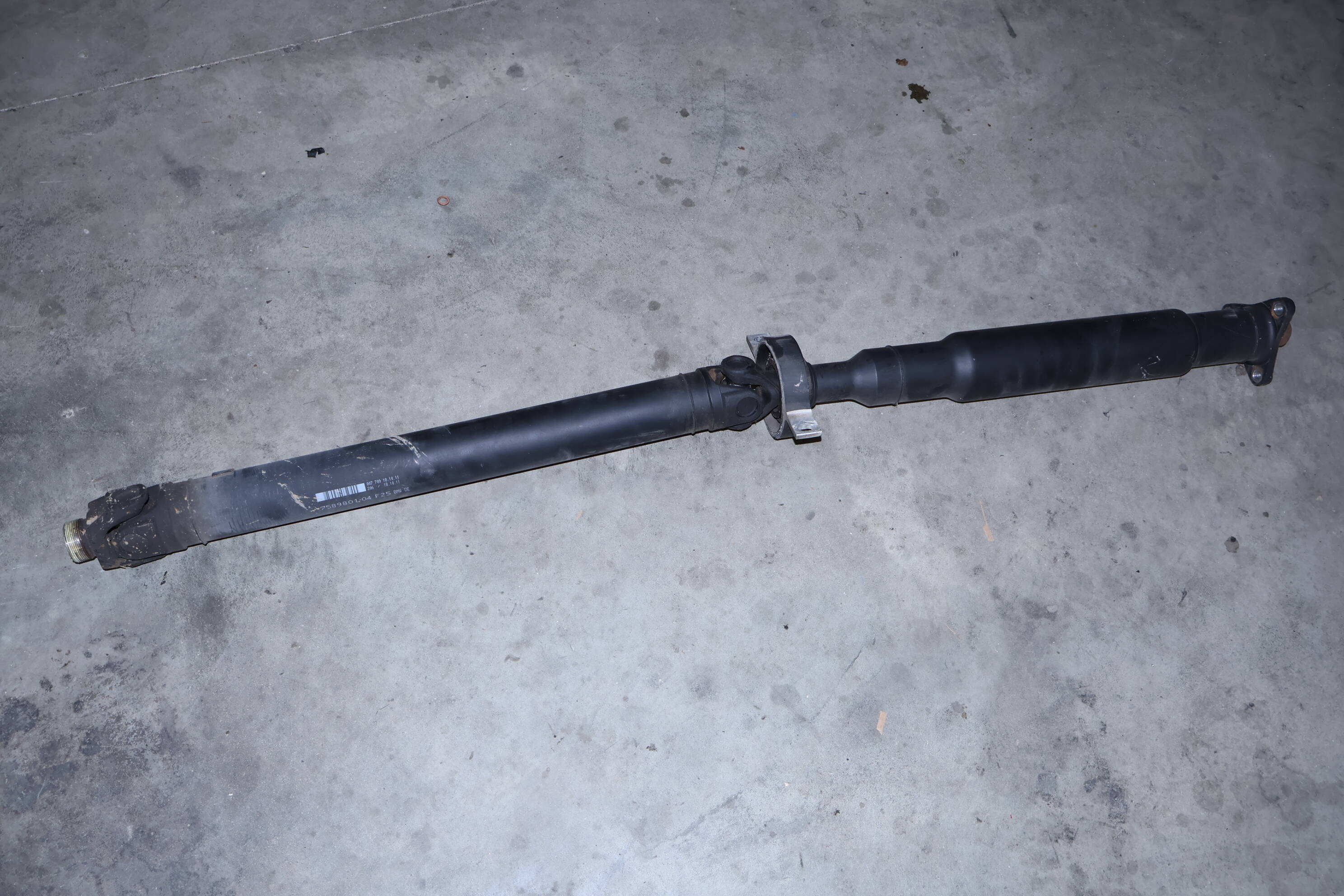 Driveshaft / Propeller Shaft 26107589801