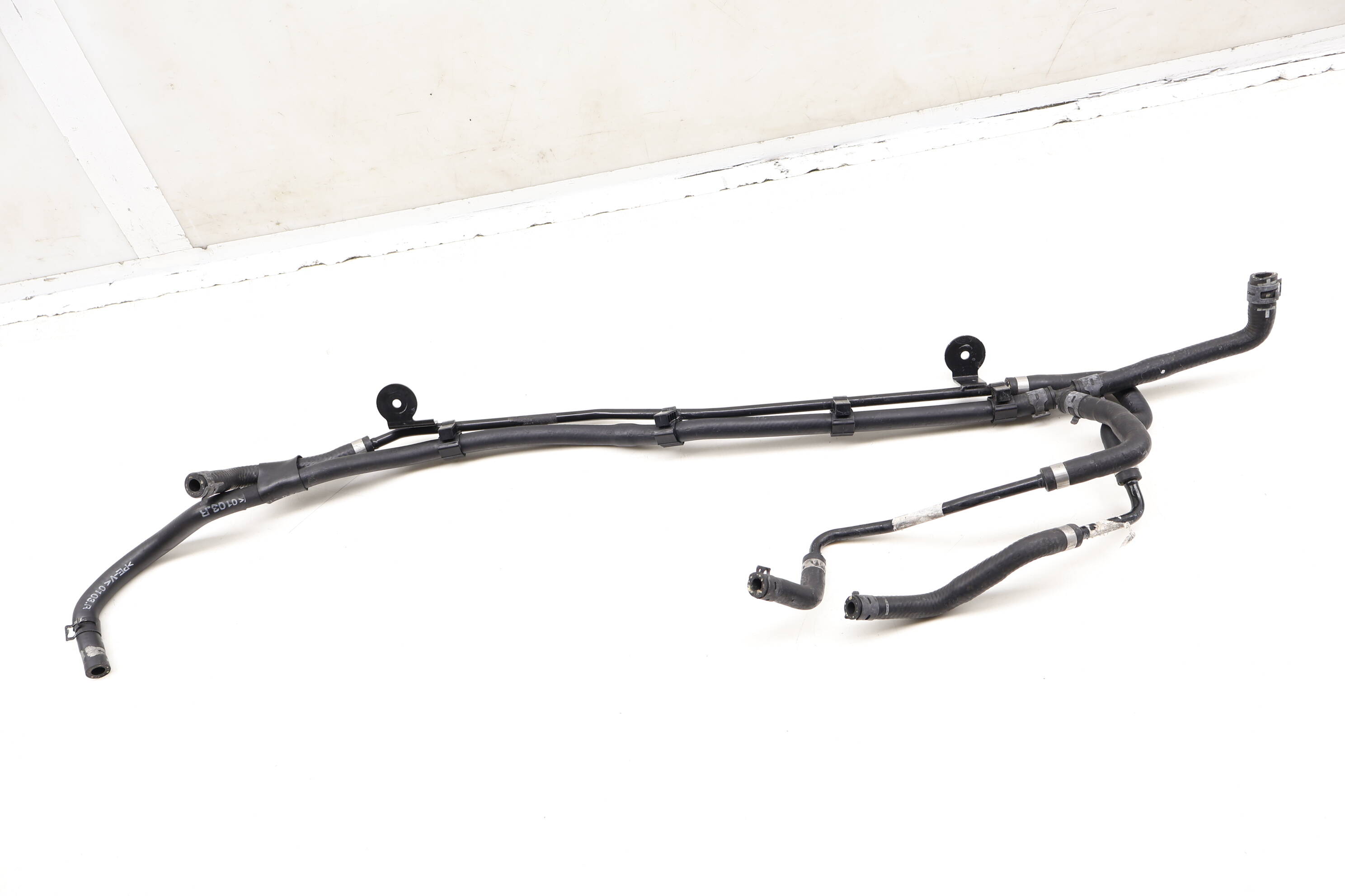Porsche Coolant Hose / Line (Cayenne) 7P5122447J
