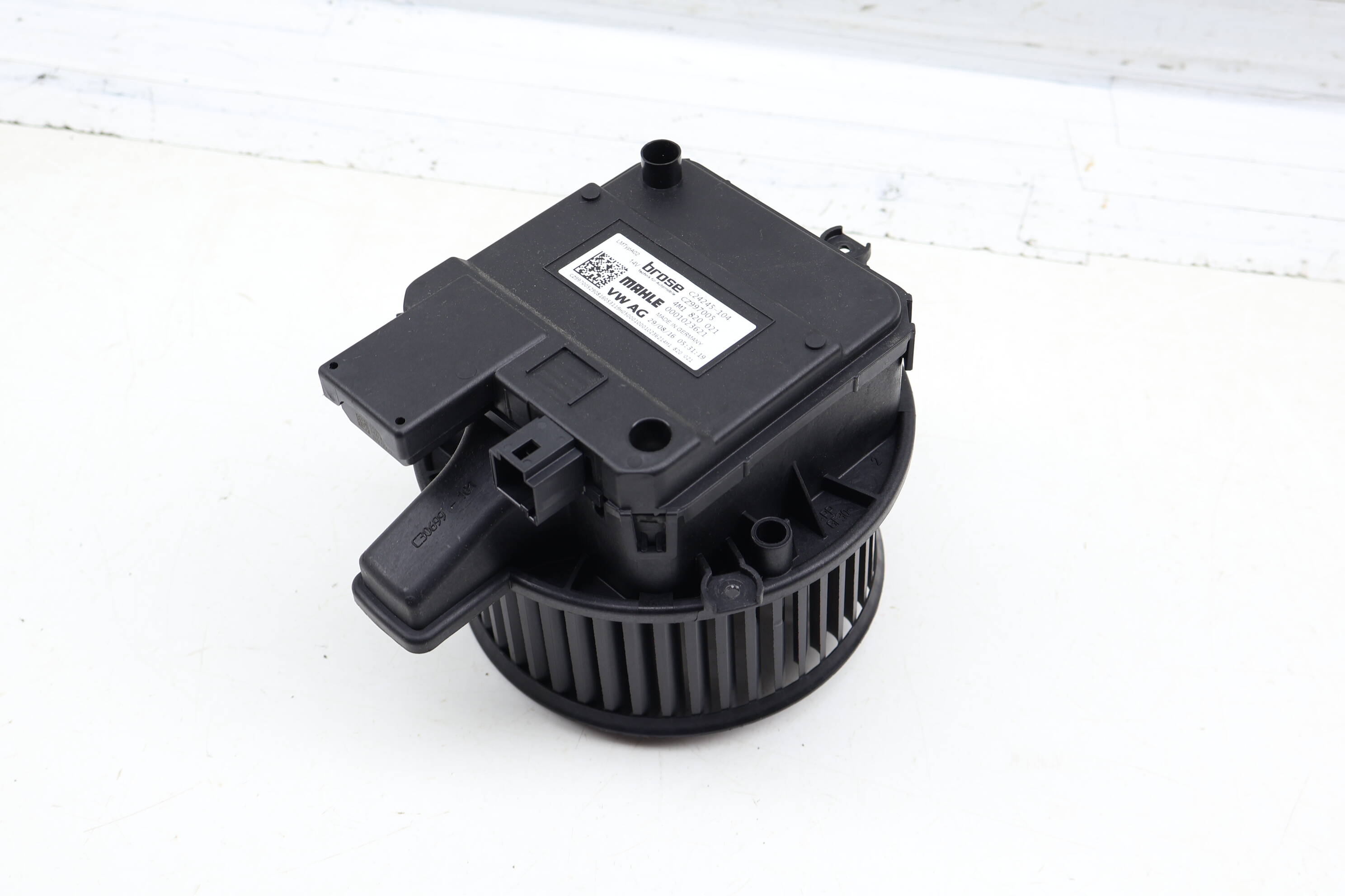 Blower Motor / Fan 4M1820021