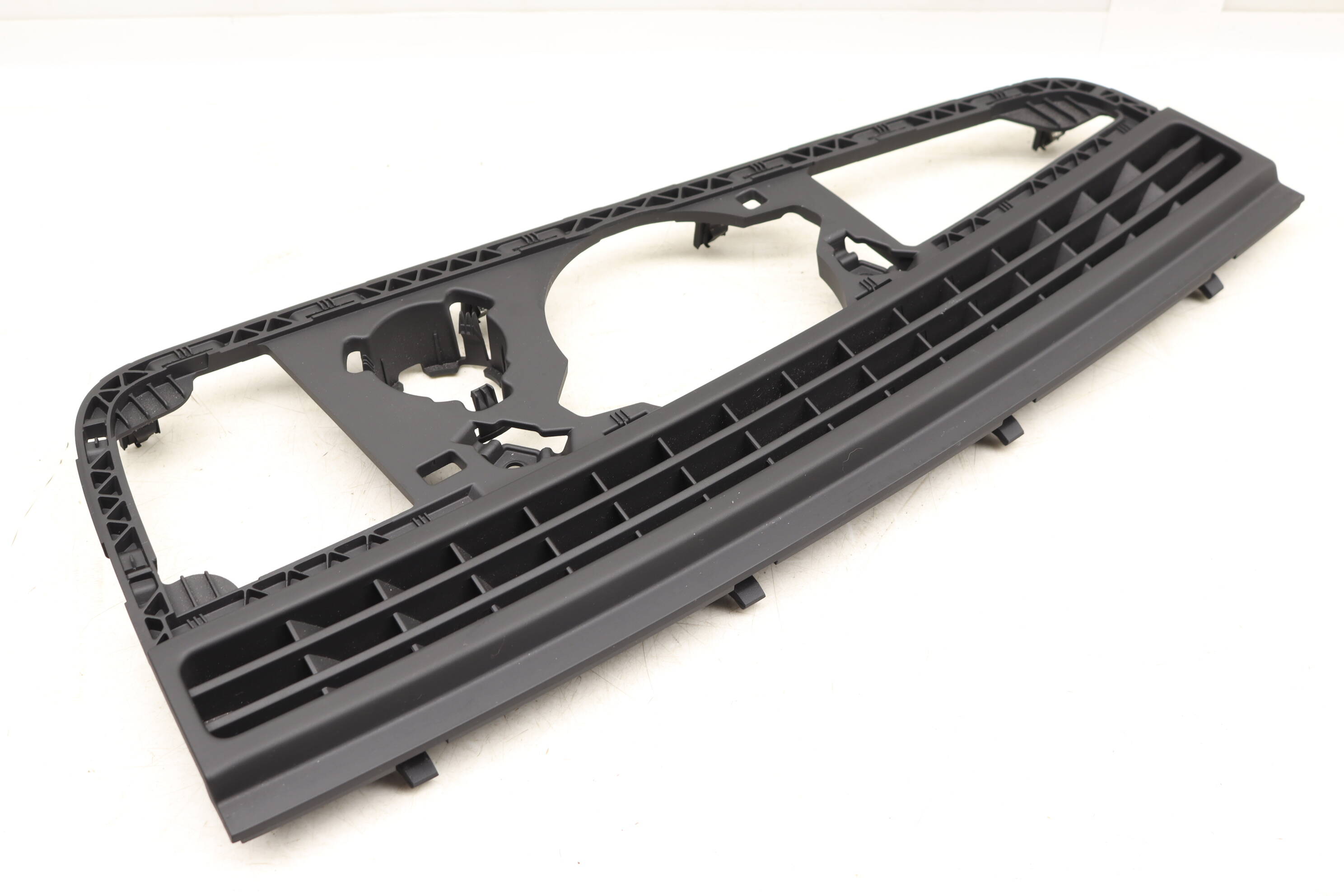 Upper Center Dash Bracket 4G1819635B