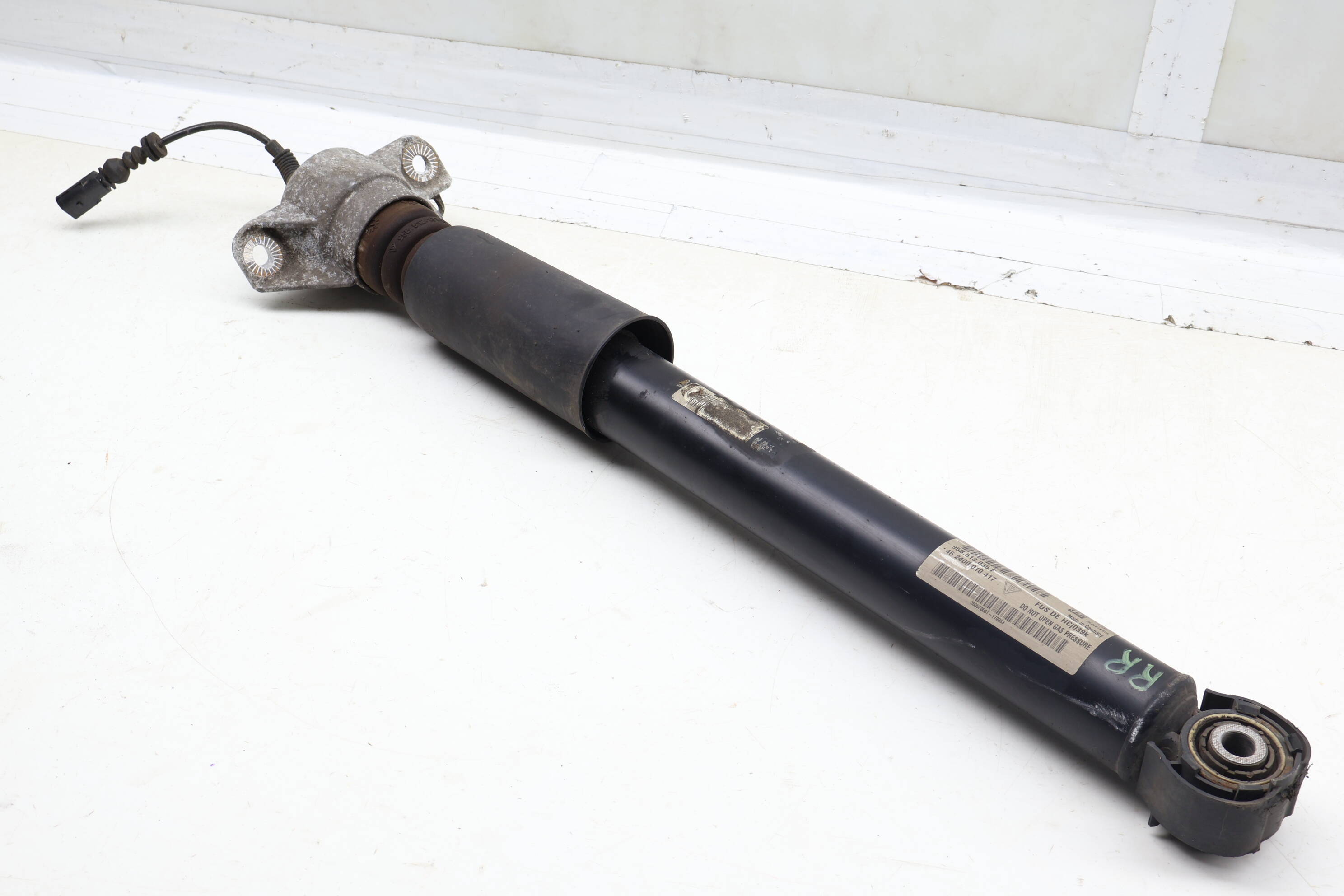 Strut / Shock Absorber 95B513035F