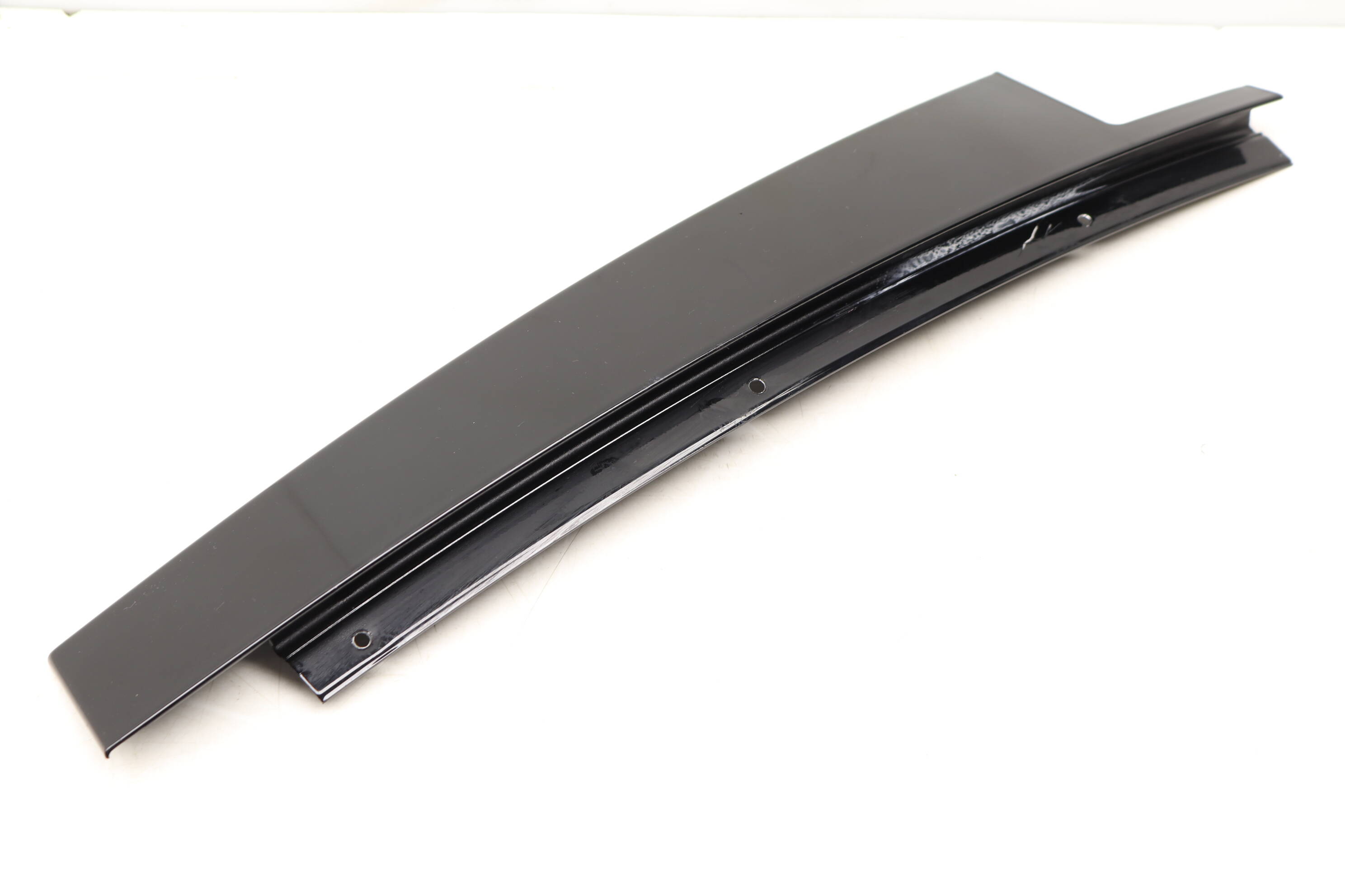 Mercedes-Benz Rear Right Exterior B Pillar Trim 2046902287