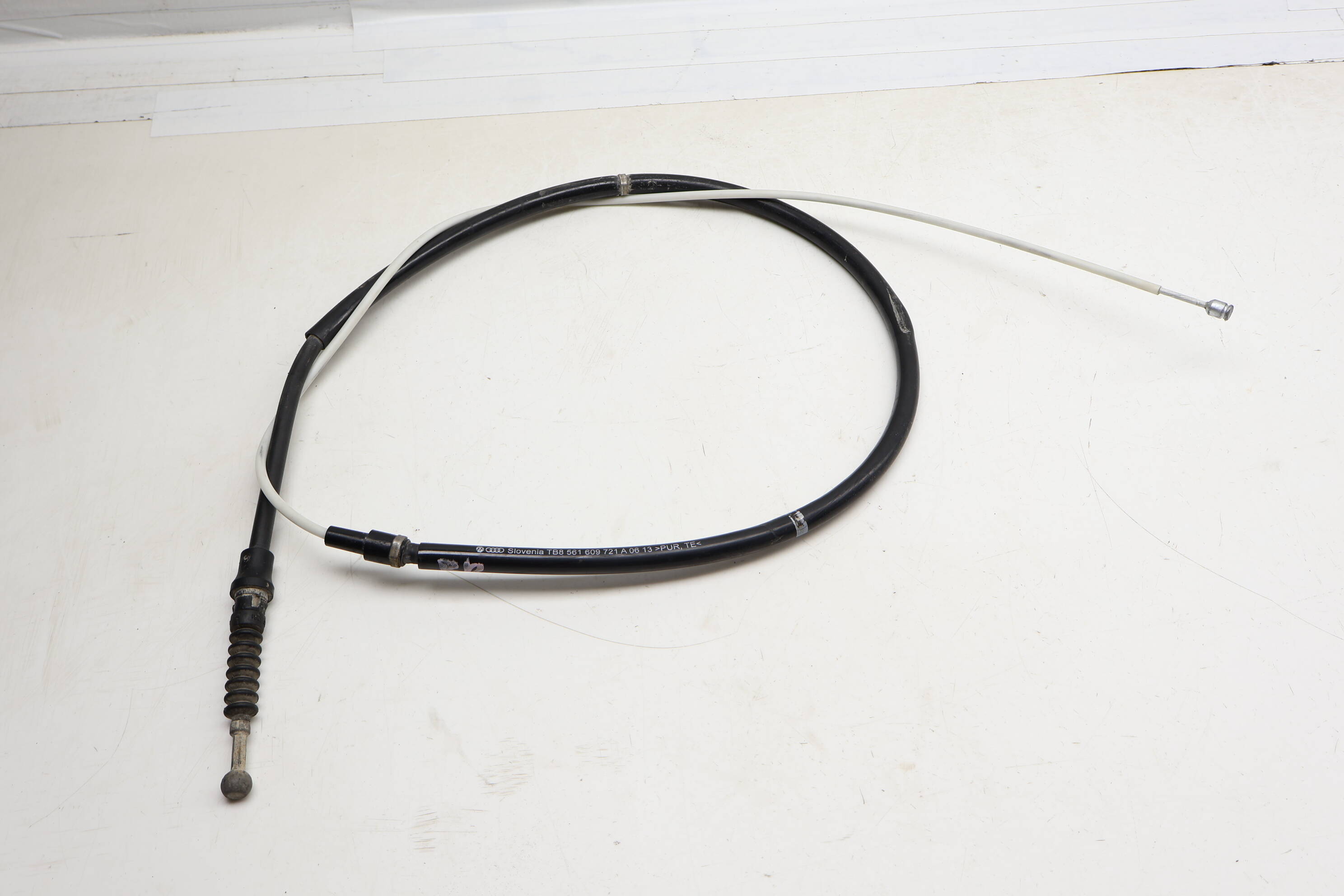 Emergency / Parking Brake Cable 561609721A