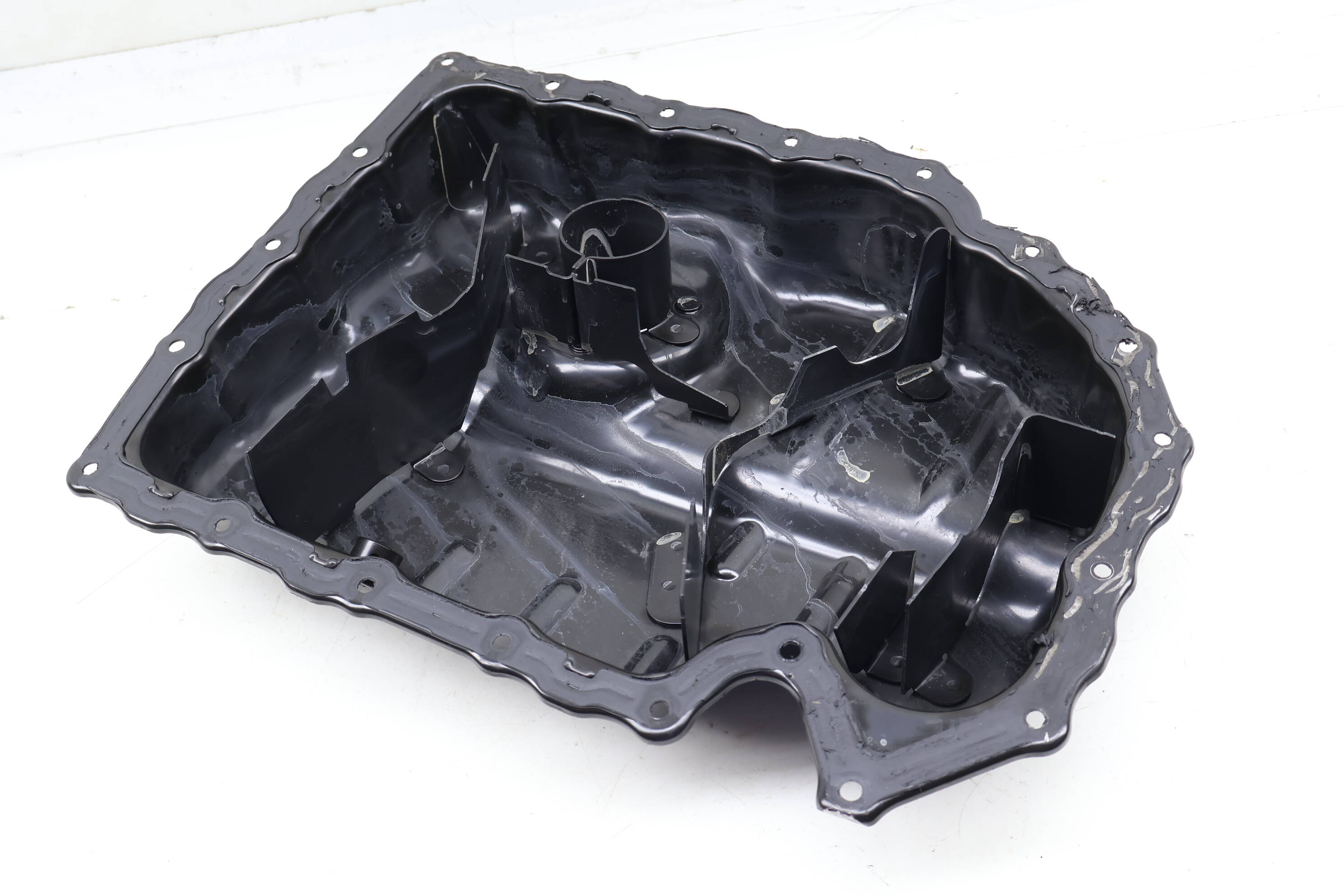 Lower Engine Oil Pan / Sump 06K103600AG