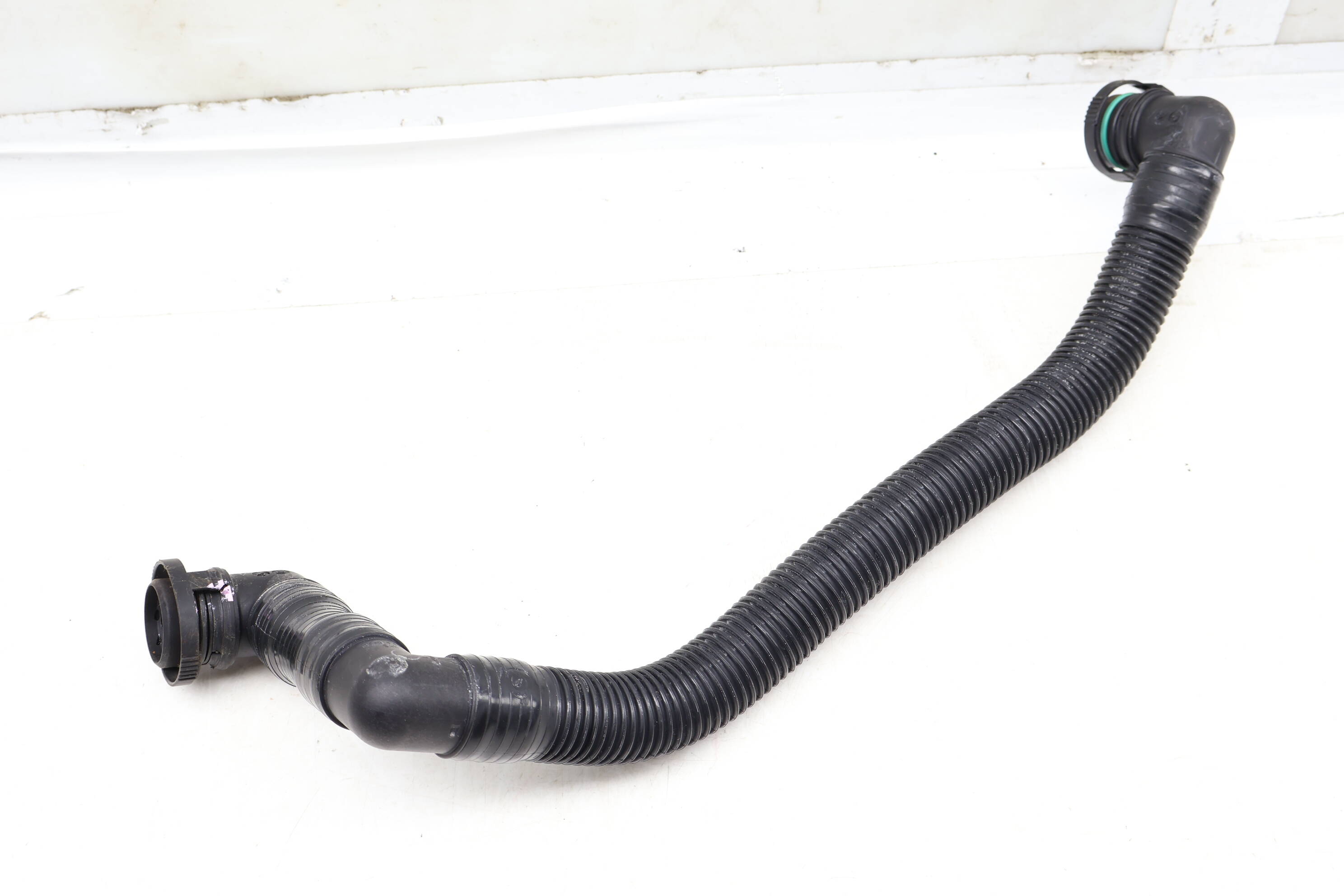 Engine Oil Separator Breather Hose / Line 94810724520