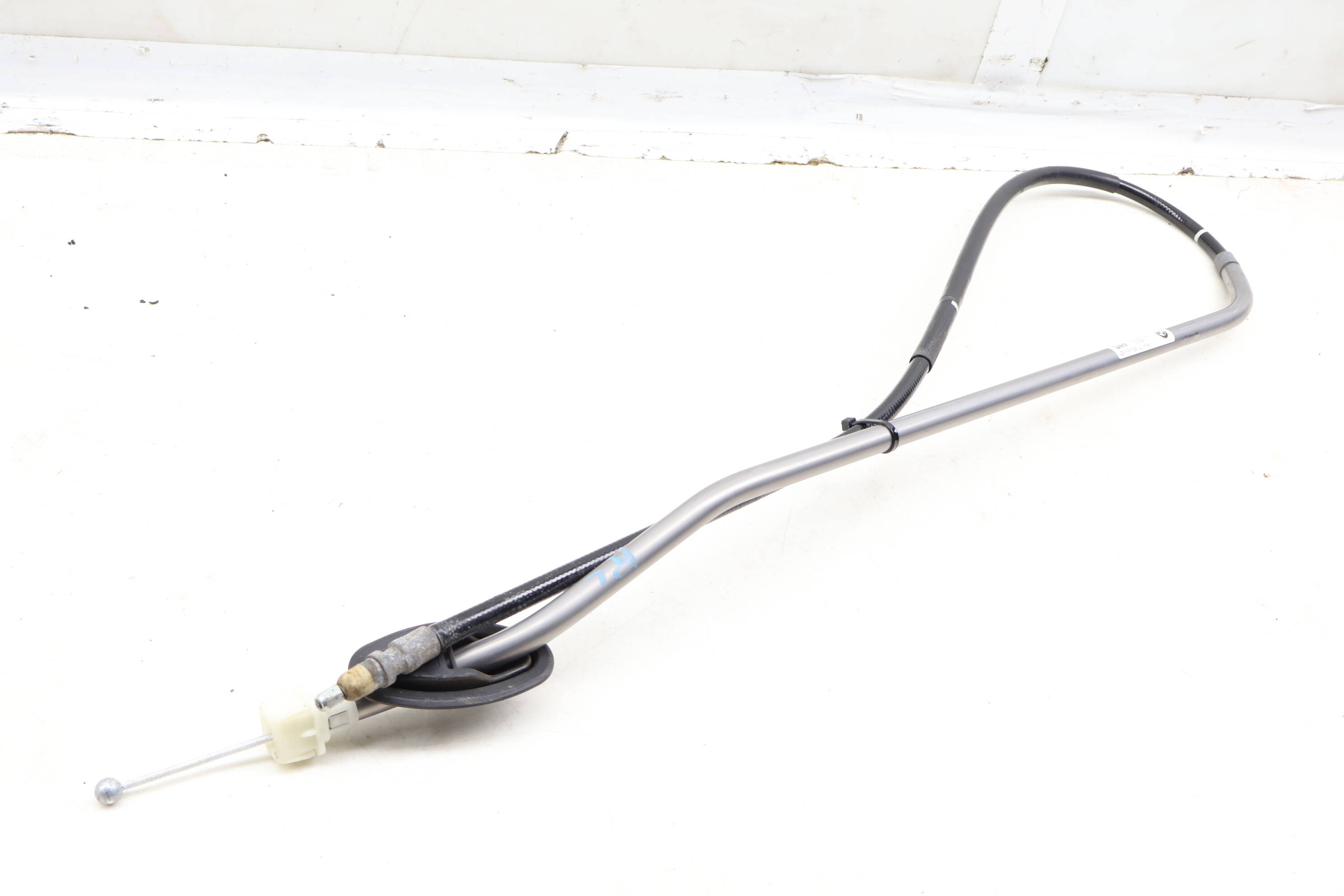 Emergency&#x20;Parking&#x20;Brake&#x20;Guide&#x20;Tube&#x20;W&#x2F;&#x20;Cable&#x20;34406792264