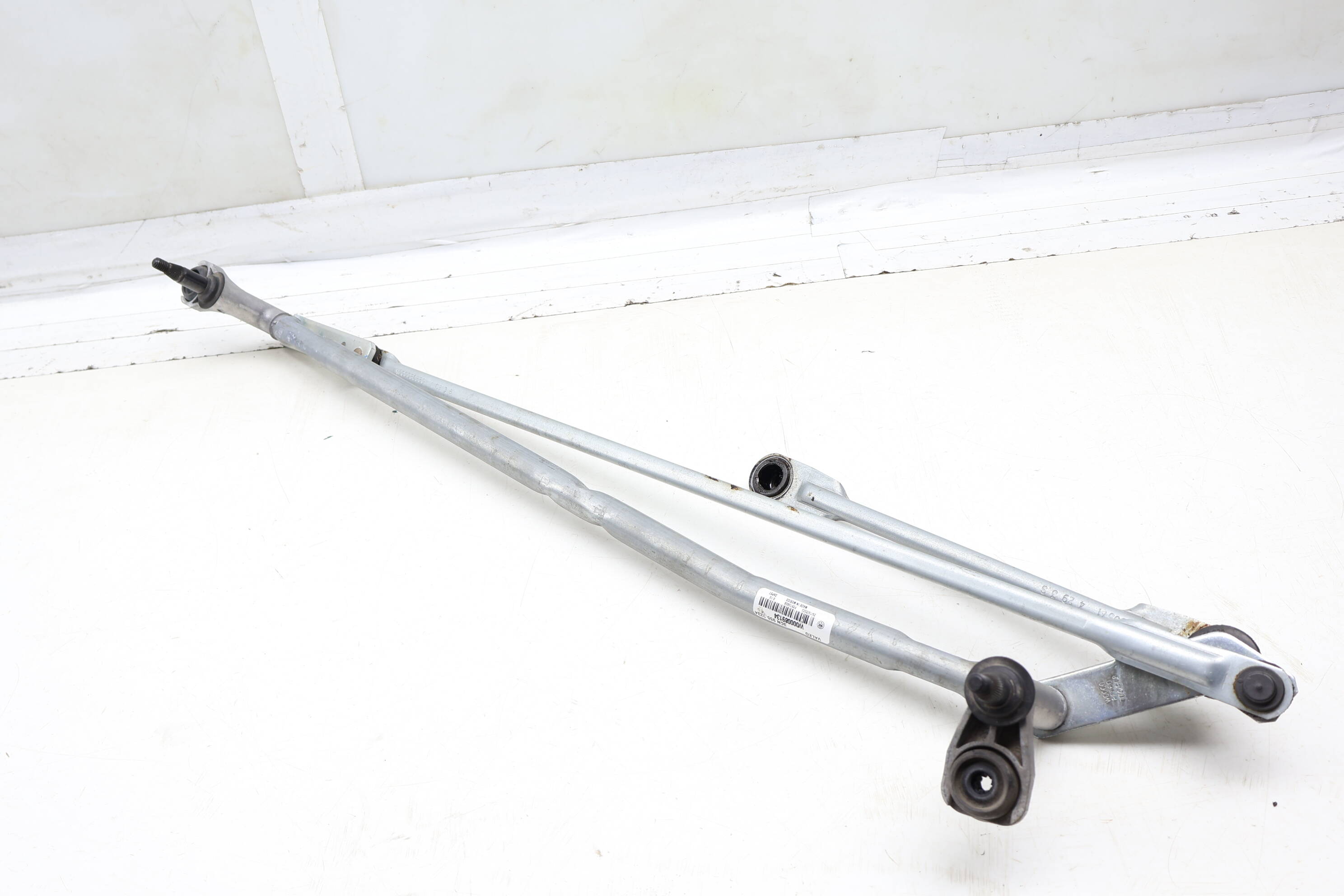 Windshield Wiper Transmission / Bracket 3CN955023A