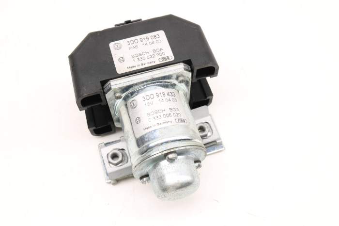 Battery Relay 3D0919433 main product photo