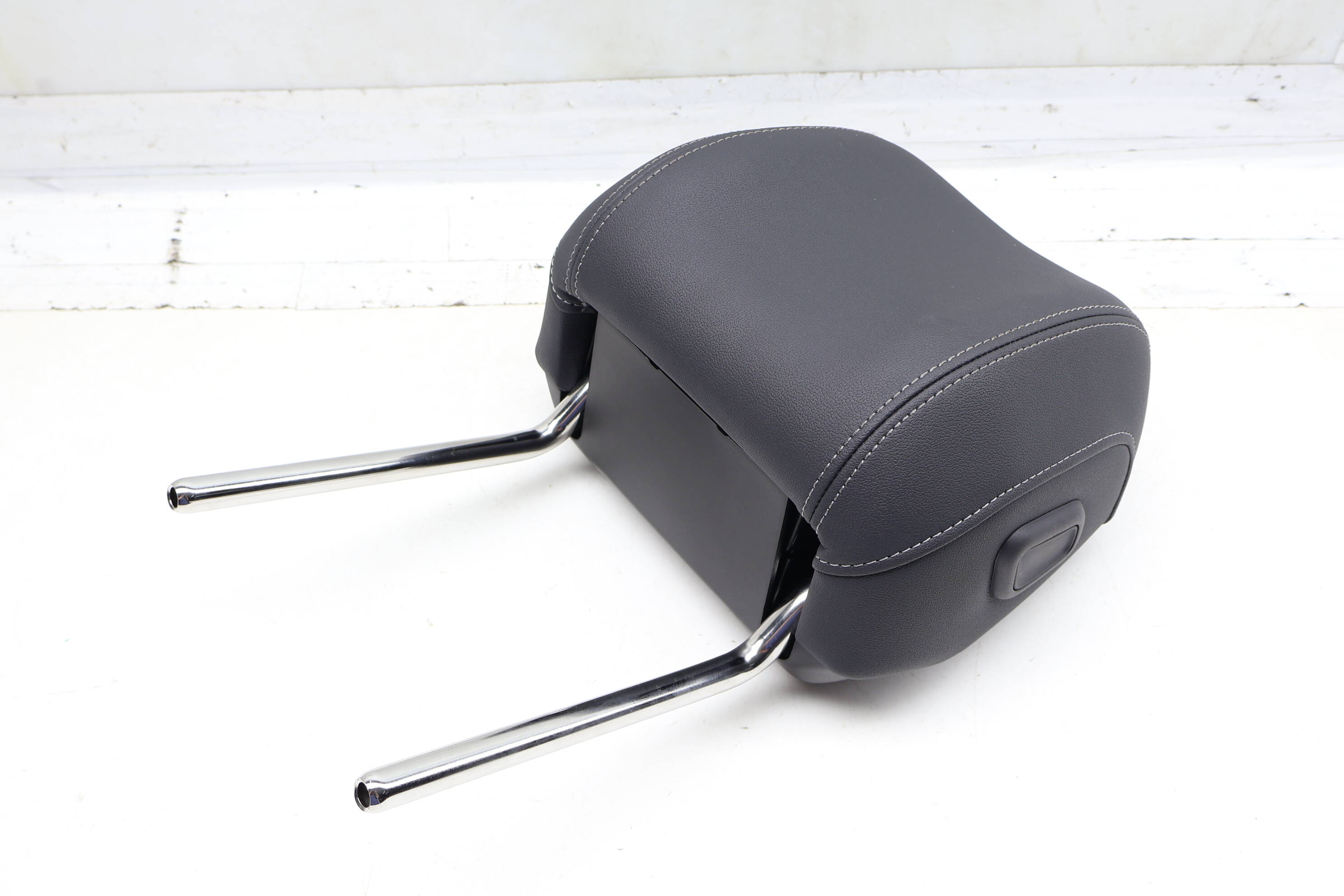 Seat Headrest / Head Rest 8Y0881901A