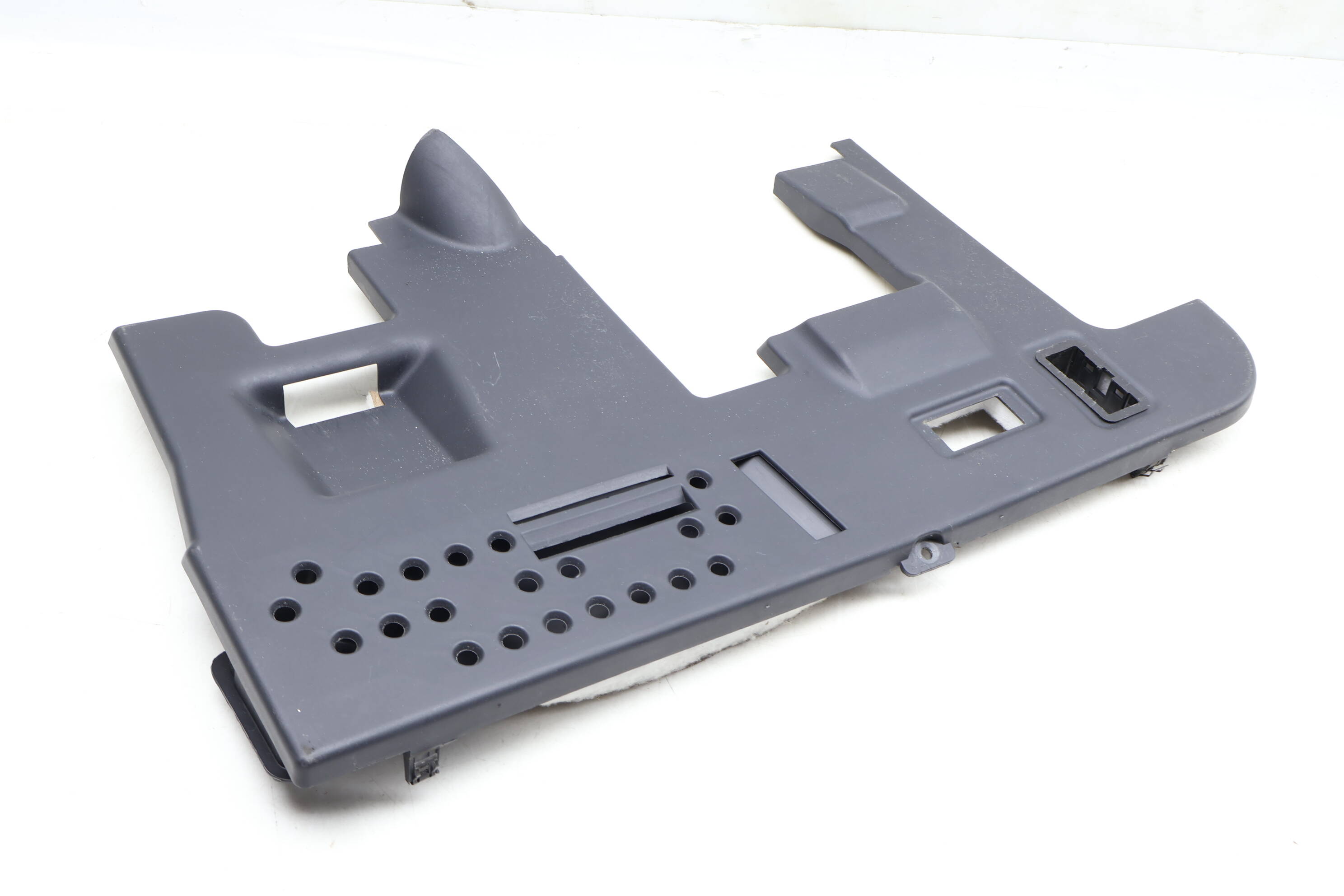 Lower Dash Knee Panel 7L5815173