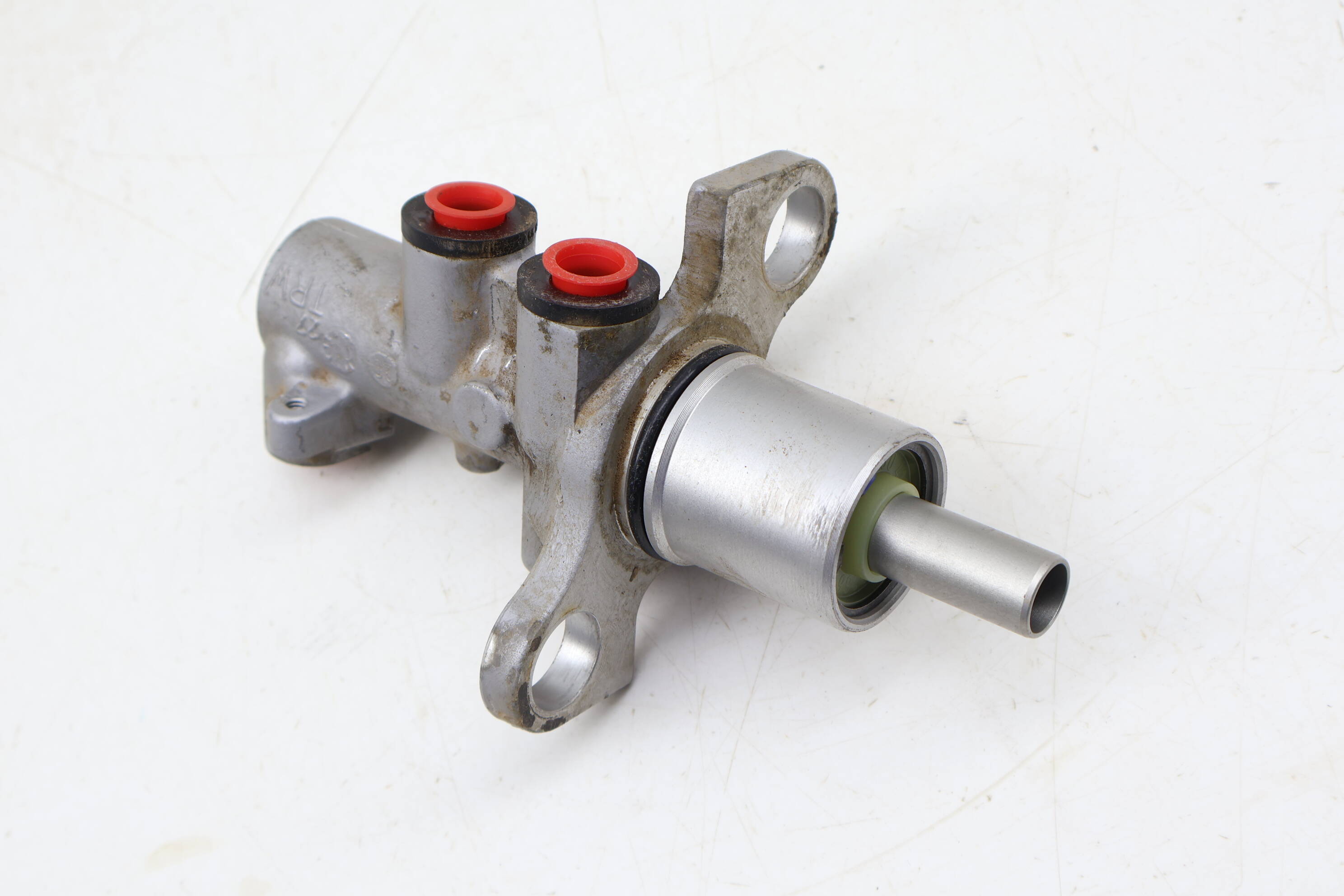 Brake Master Cylinder 3D0611021