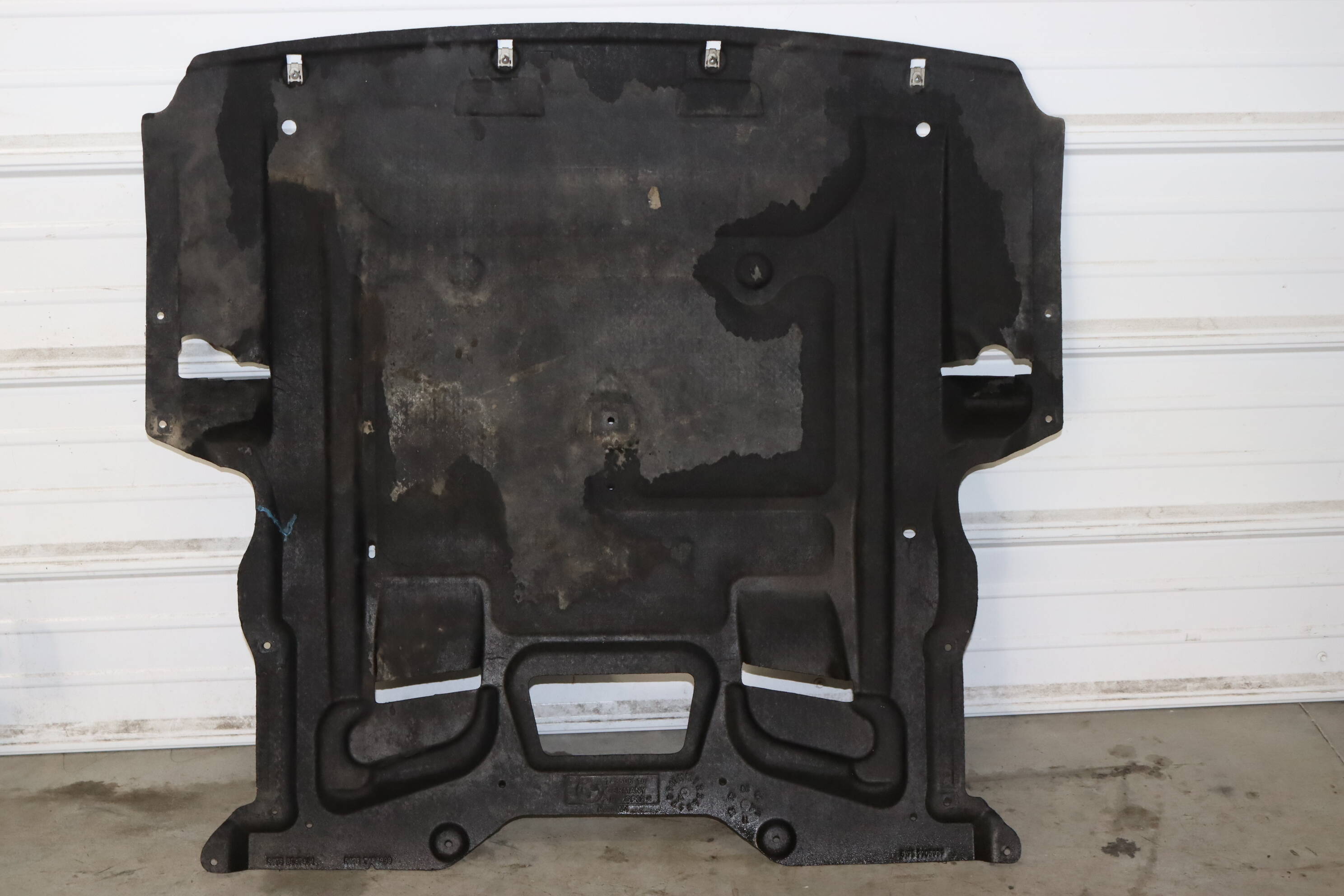 UNDERBODY SHIELD PANEL / LINER - BMW 528I 535D 535I GT 550I GT