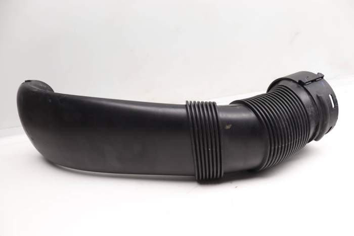Air Intake Duct / Tube 13717629283 main product photo