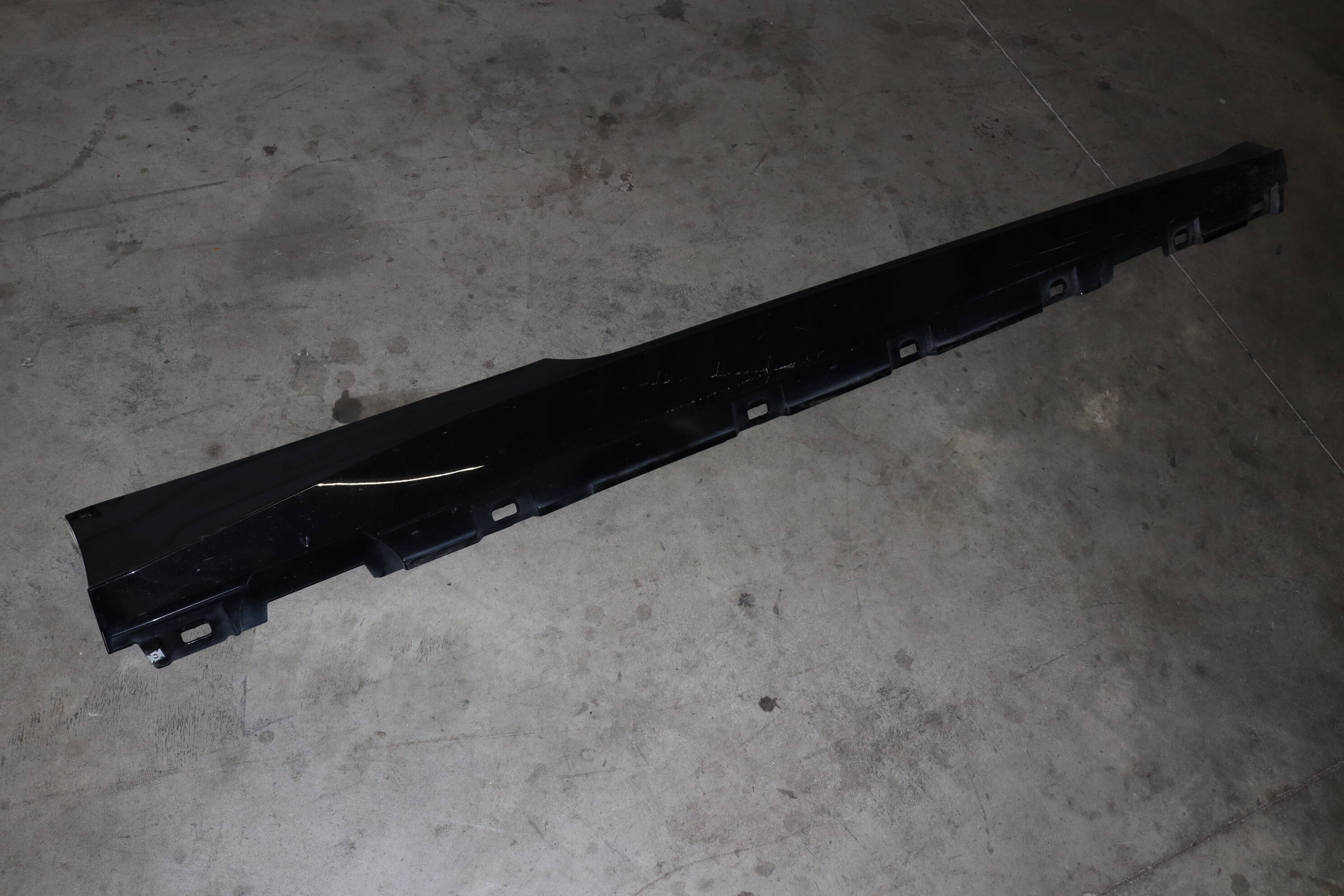 Side Skirt / Rocker Panel 8W6853860E