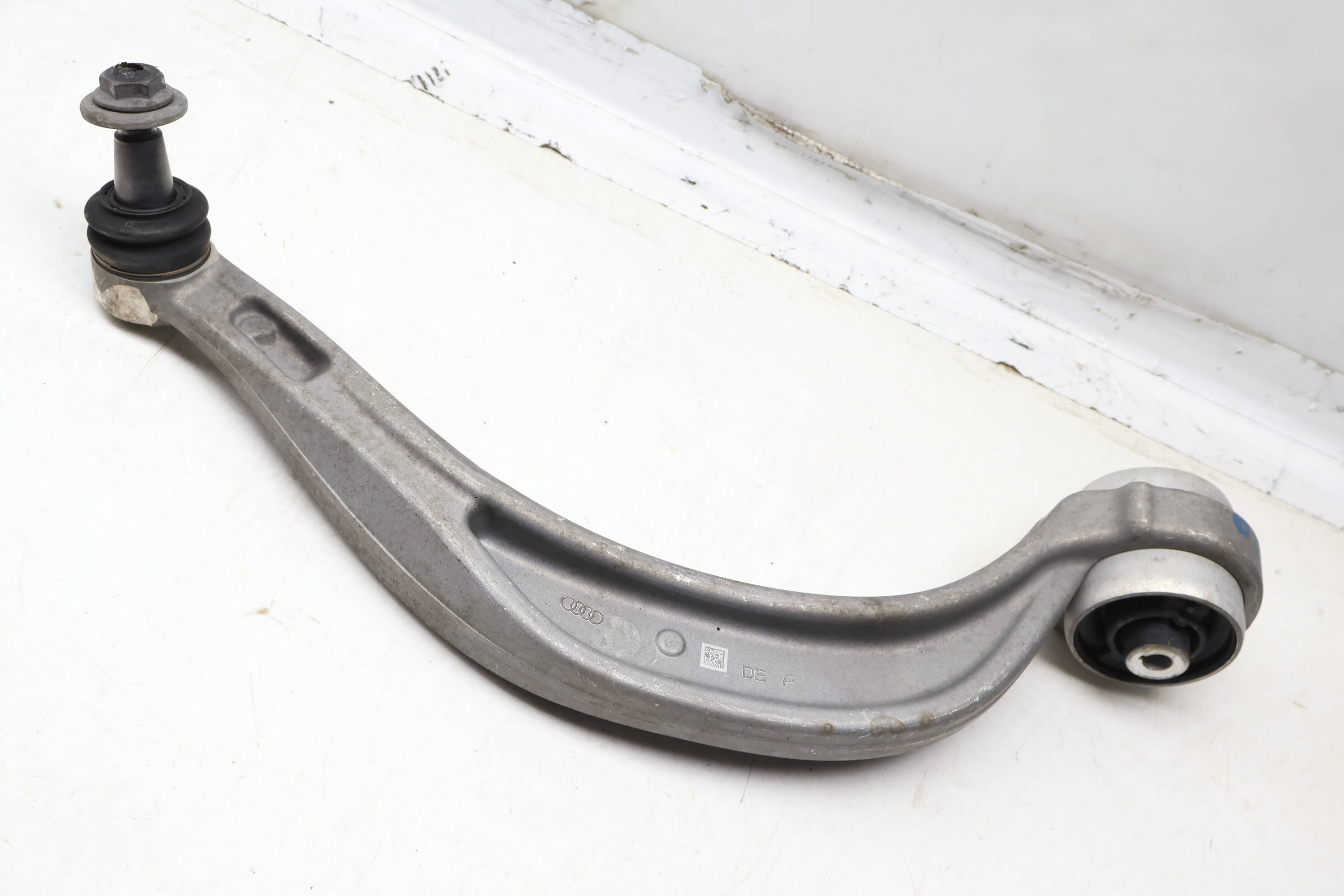 Lower Control Arm 80A407693E
