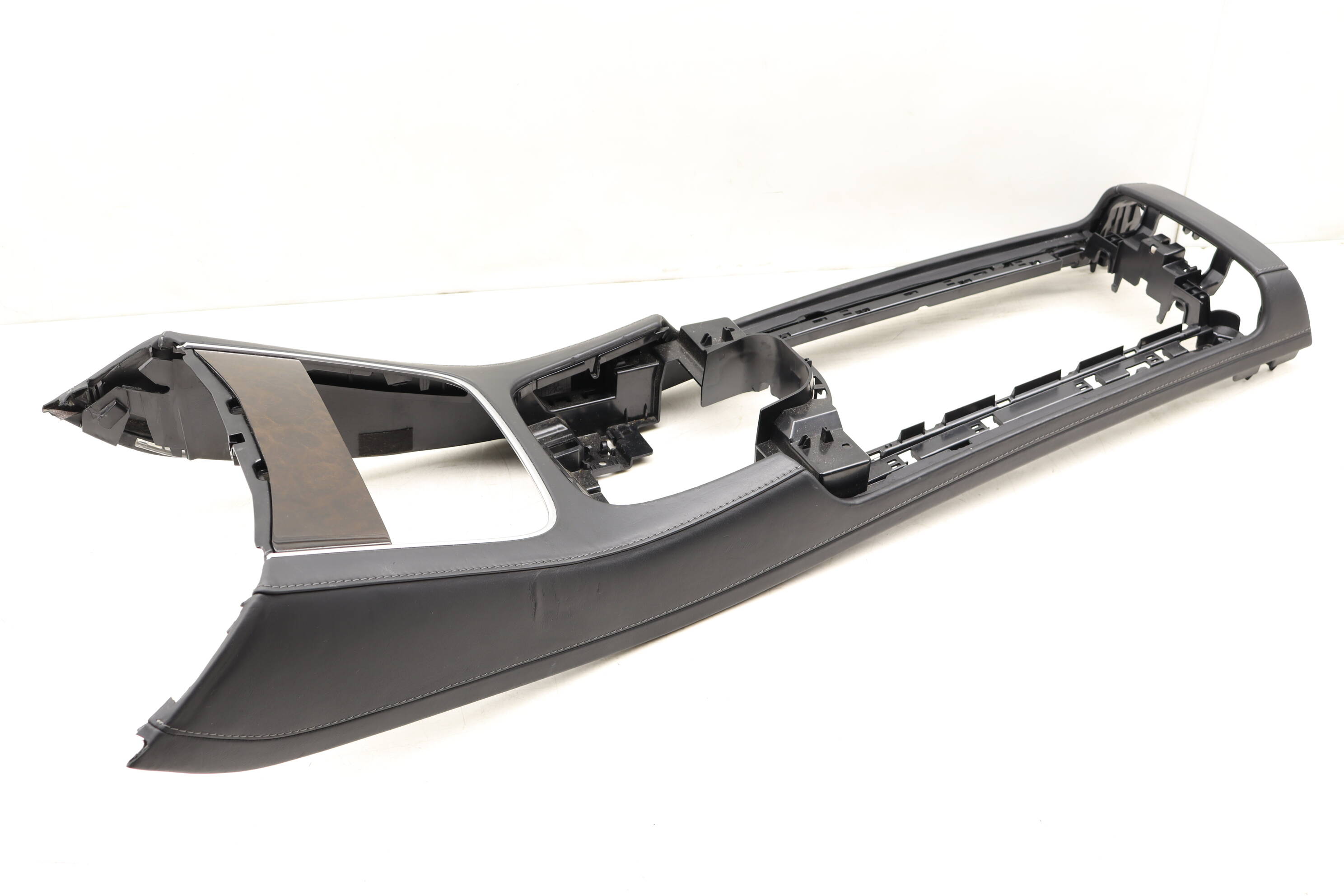 Center Console Trim / Frame 2226801807