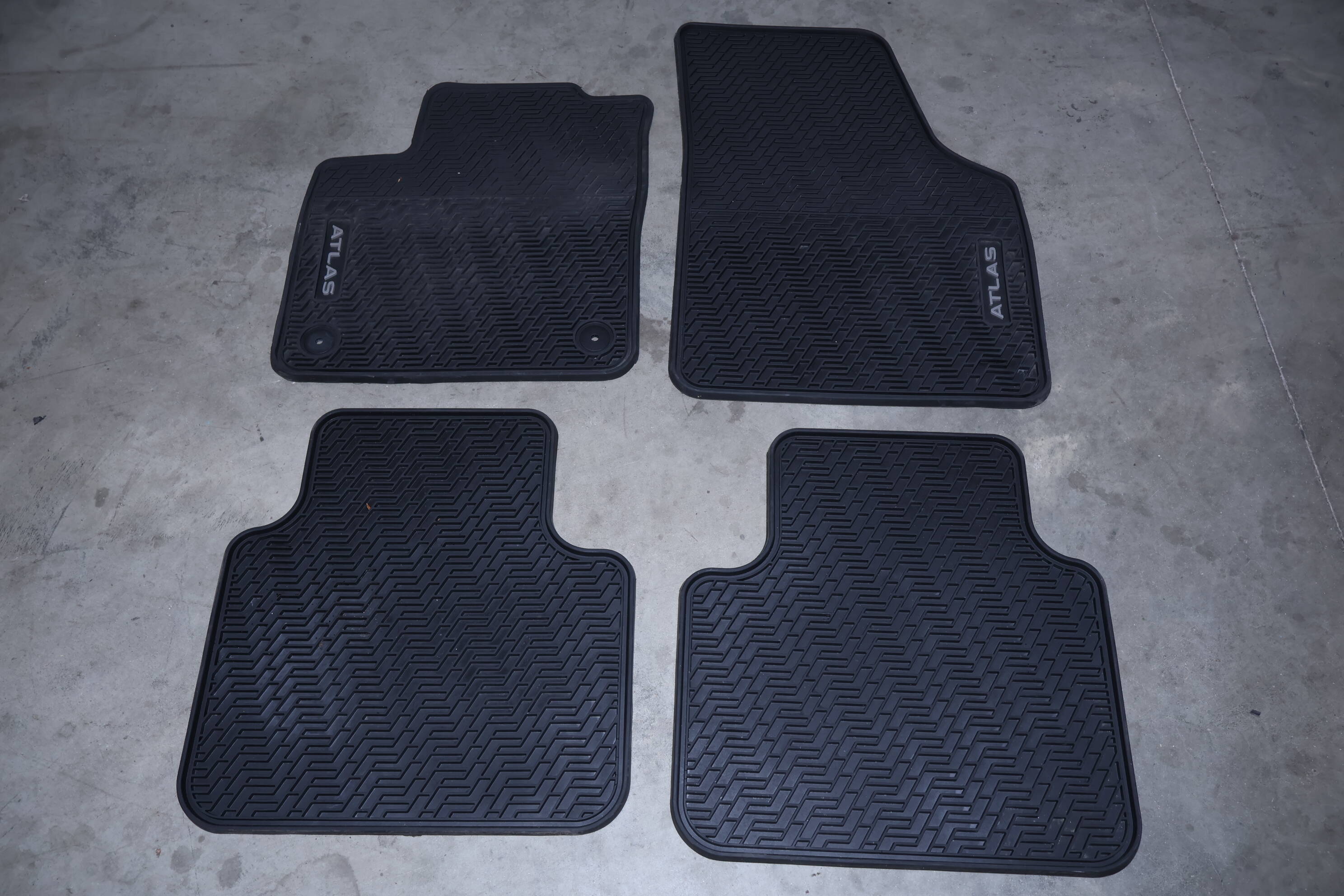 Rubber Floor Mat Set 3CM061530