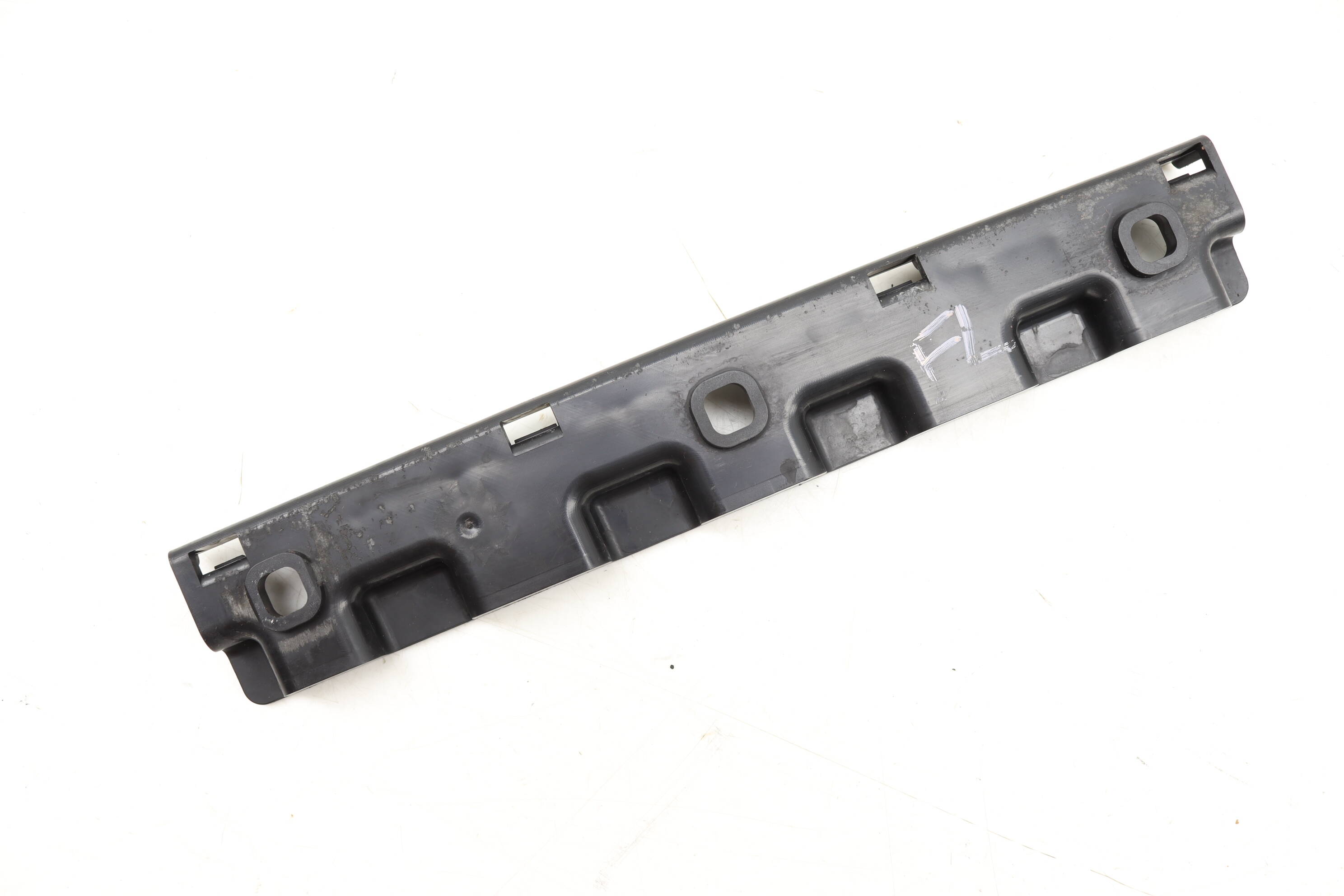 Side Skirt / Rocker Panel Mount Bracket 51777072875