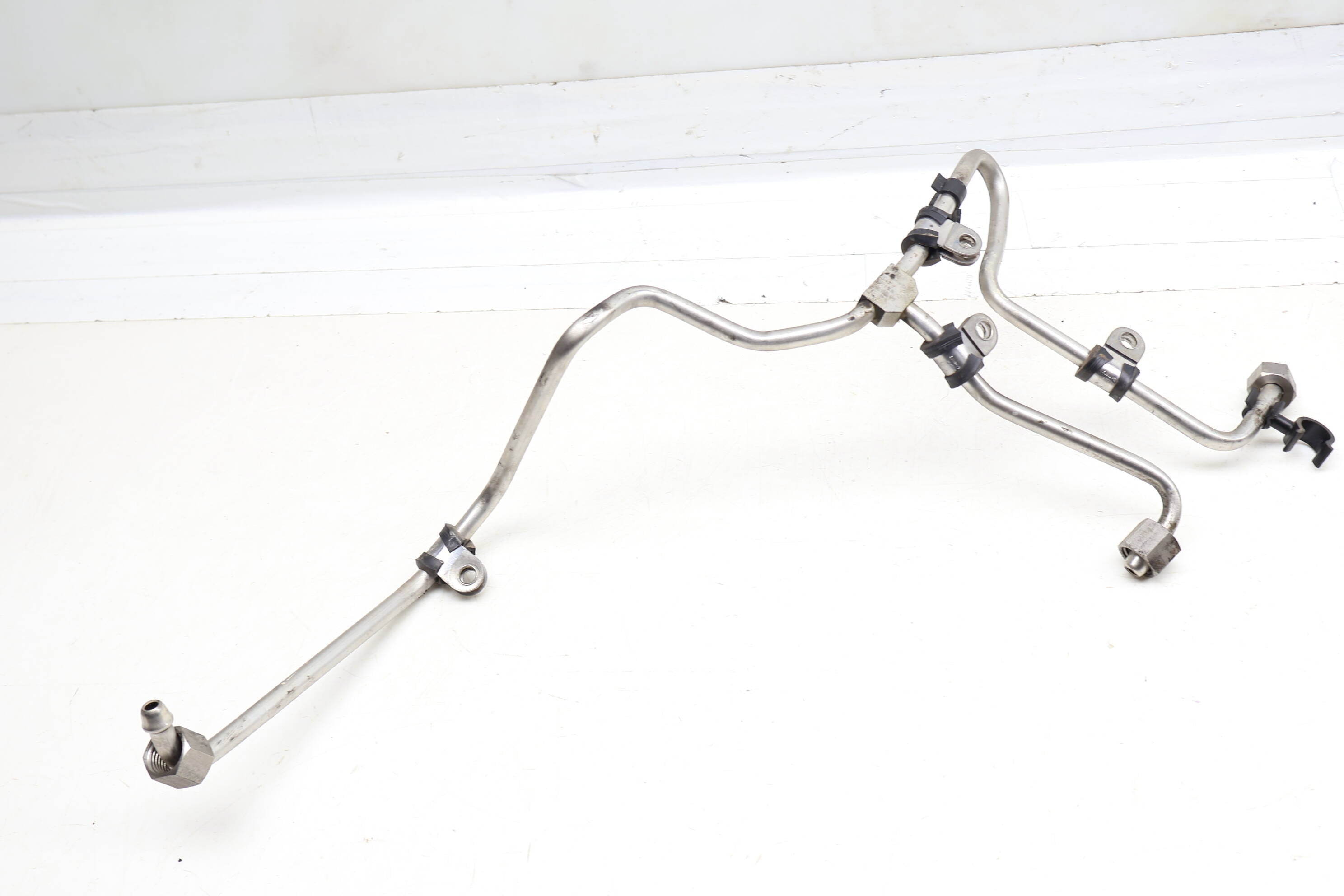 Fuel Rail Line / Pipe 06E127501AA 95811012510