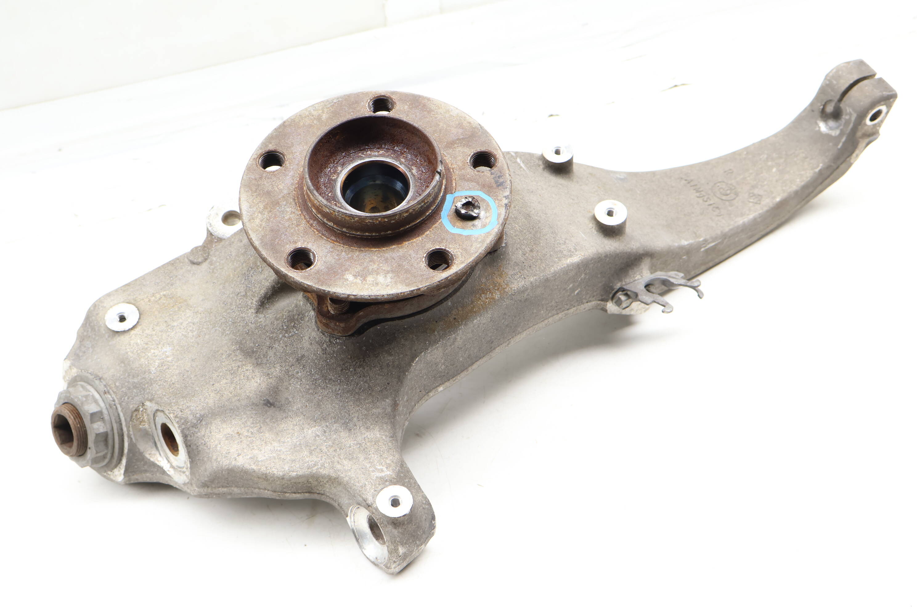 Spindle Knuckle W/ Wheel Bearing 31216777752