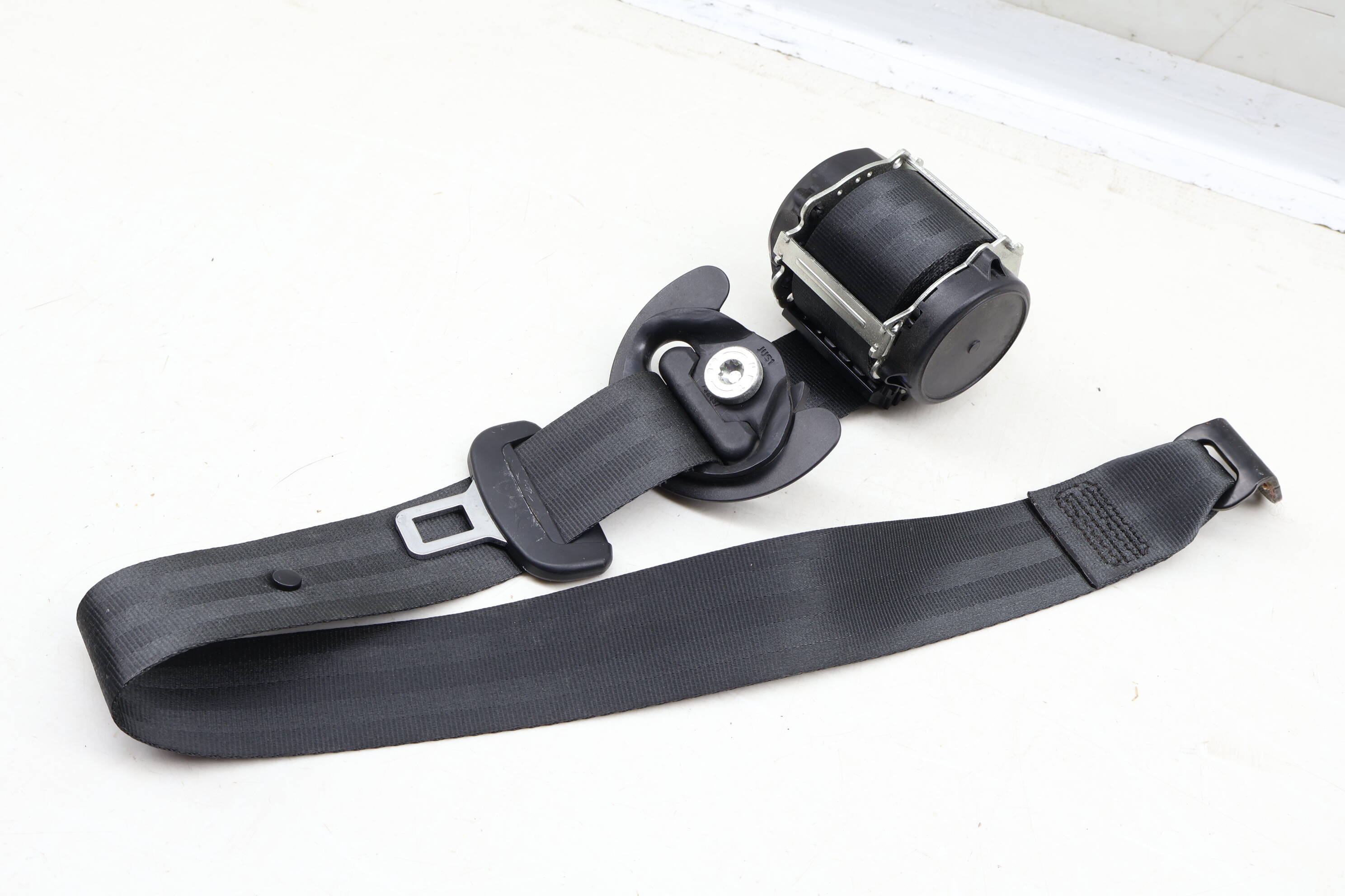 3Rd Row Seat Belt Retractor 3CN857812