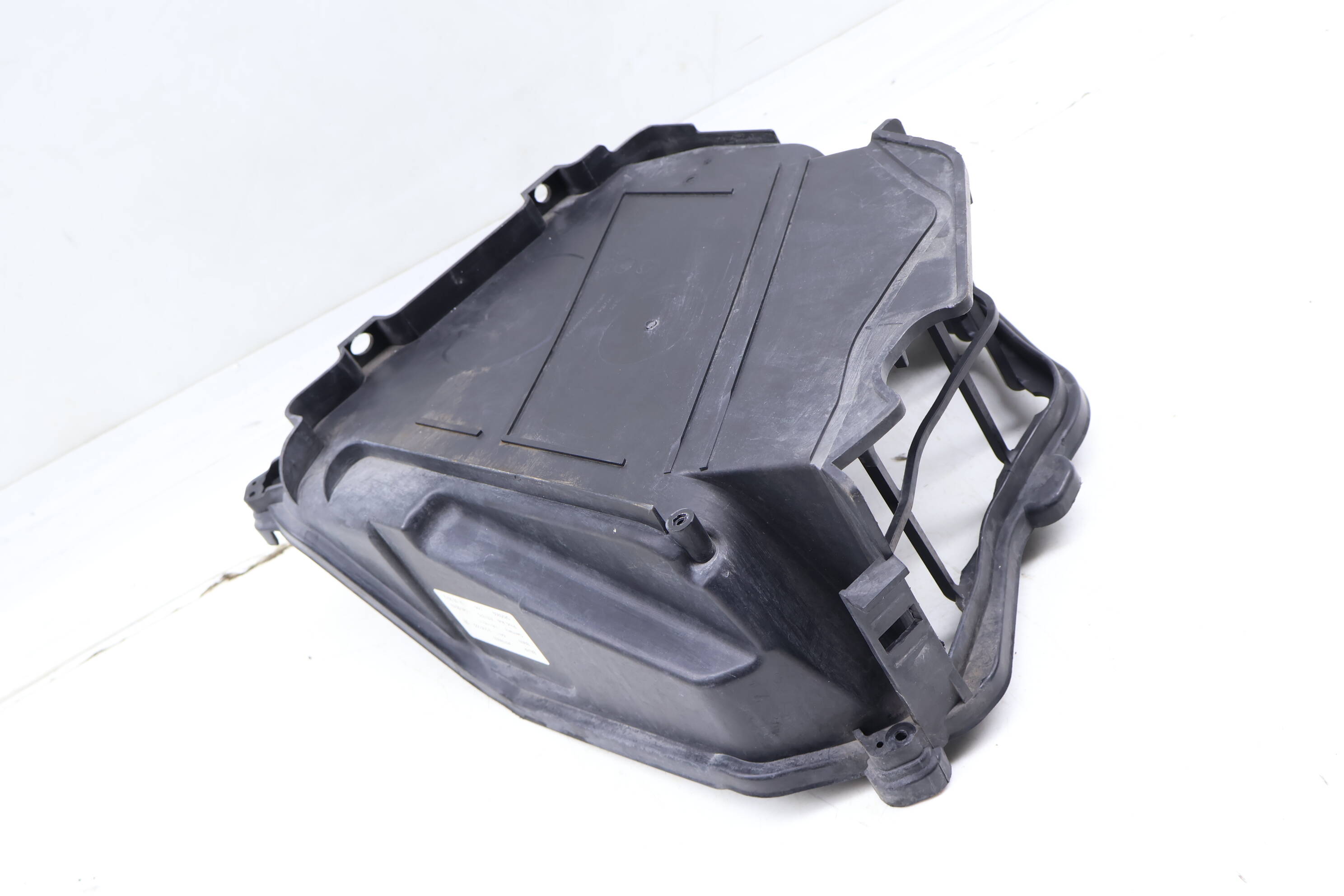 Blower Motor Housing Cover 64119216222