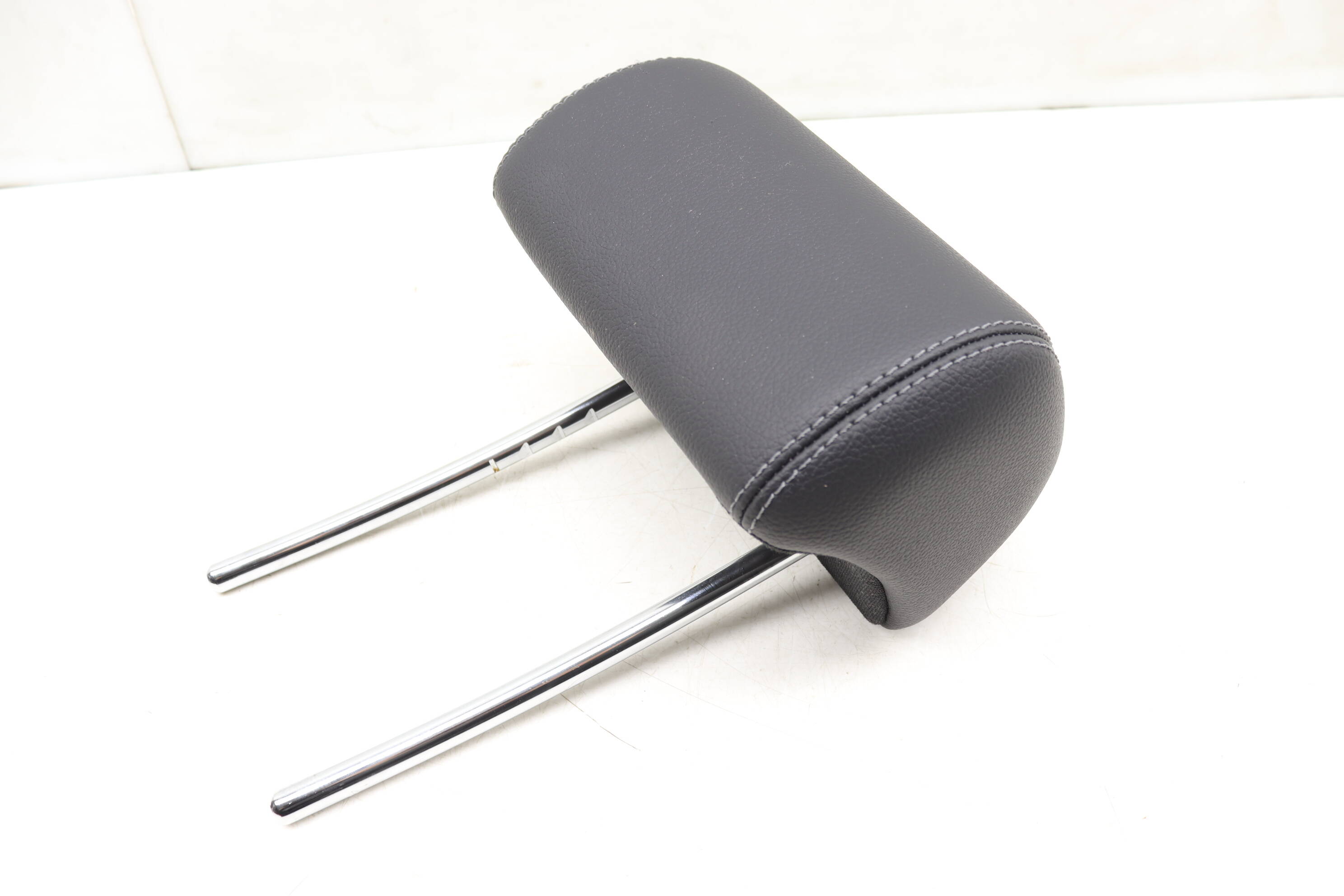 Seat Headrest / Head Rest 1769700100