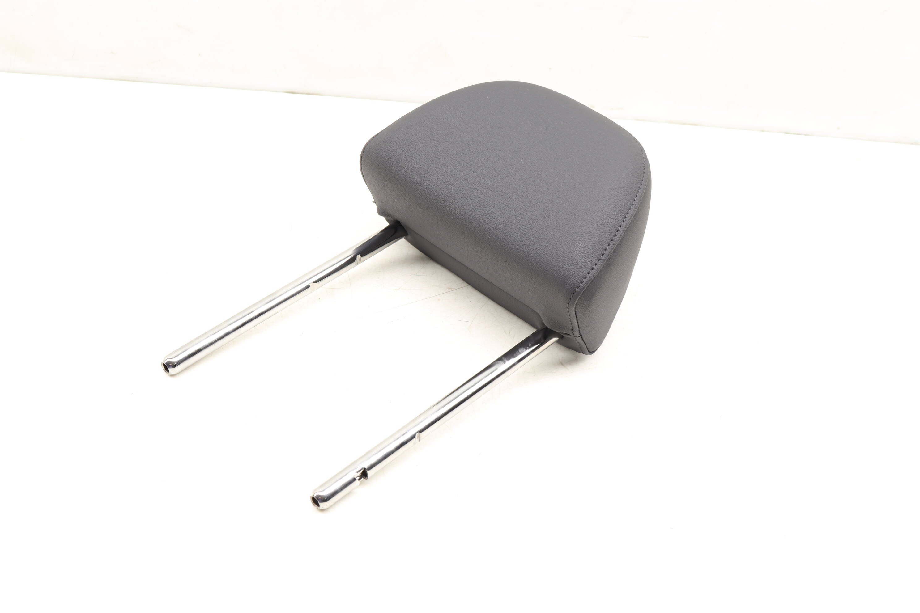 Headrest / Head Rest 83A885901J