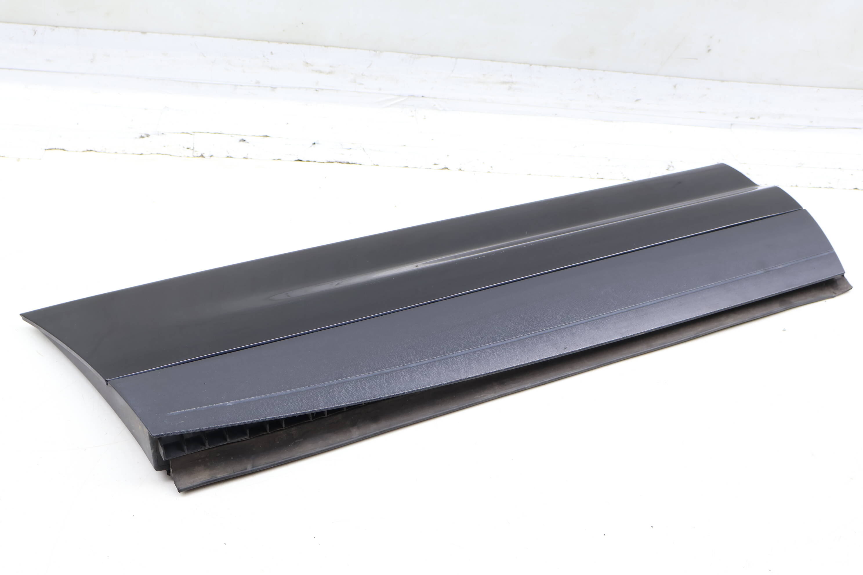 Lower Door Molding / Blade 7P5839788G 95855979000