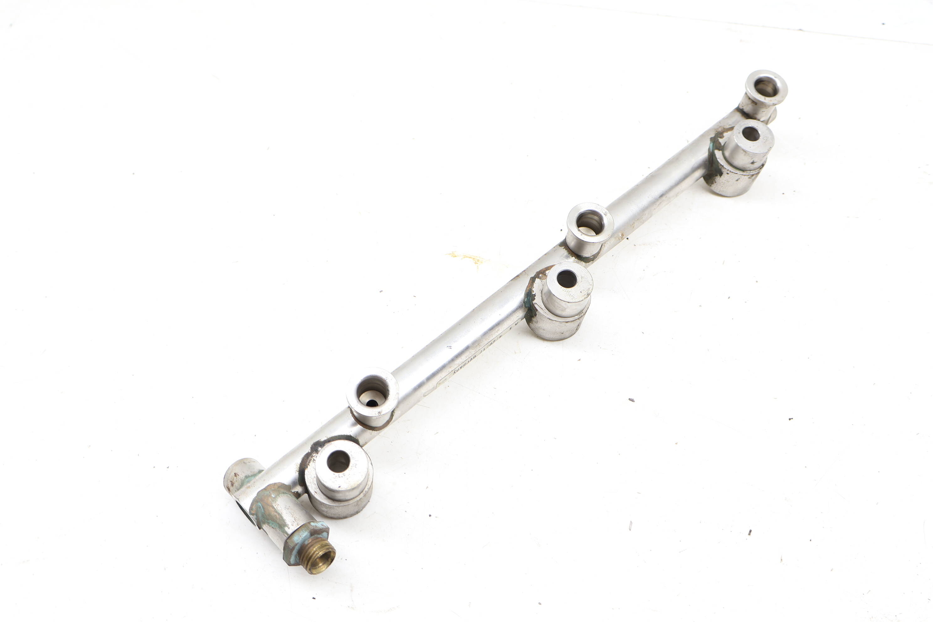 Fuel Rail 03H133317P 95811011620