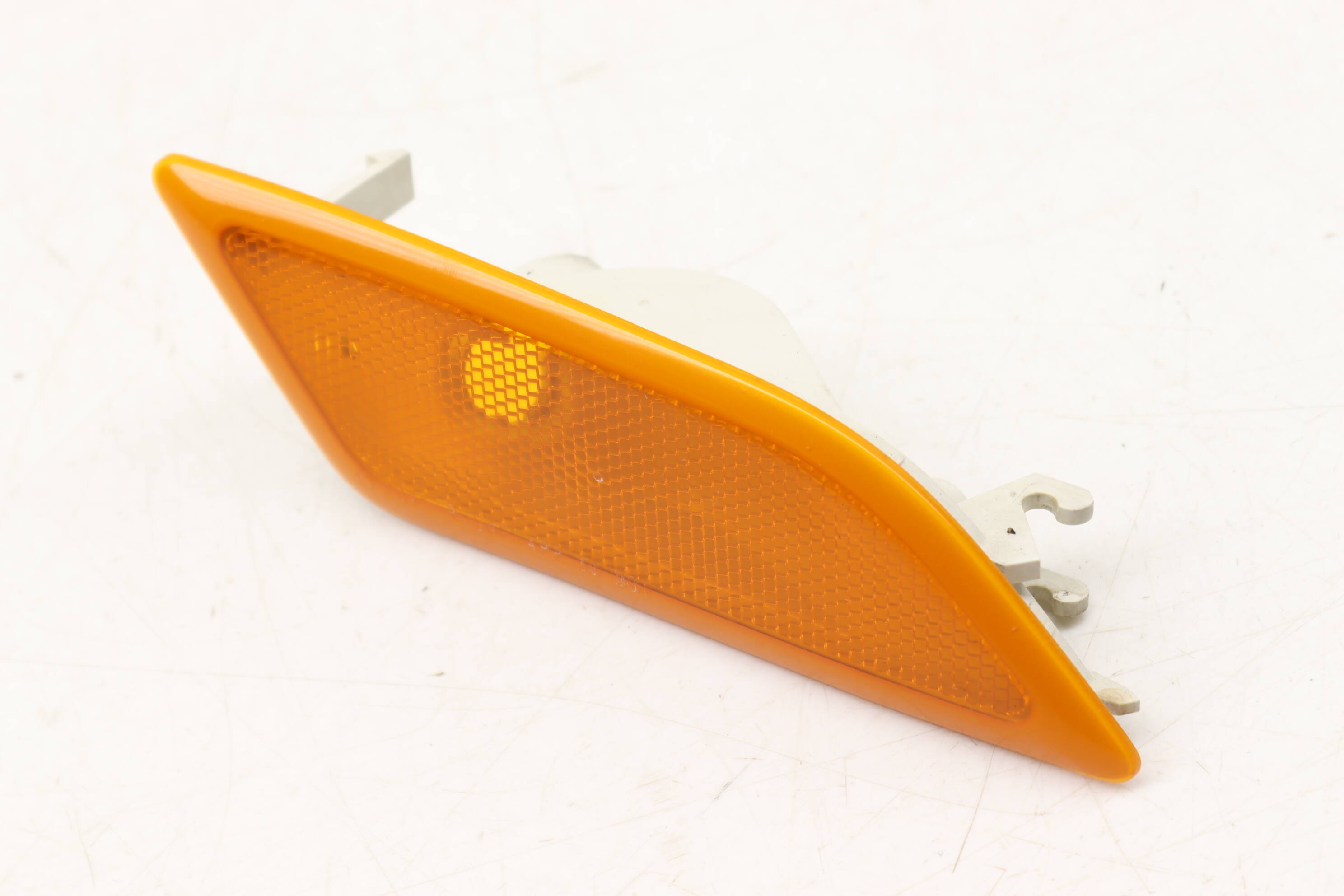 Turn Signal / Side Marker 2049067401