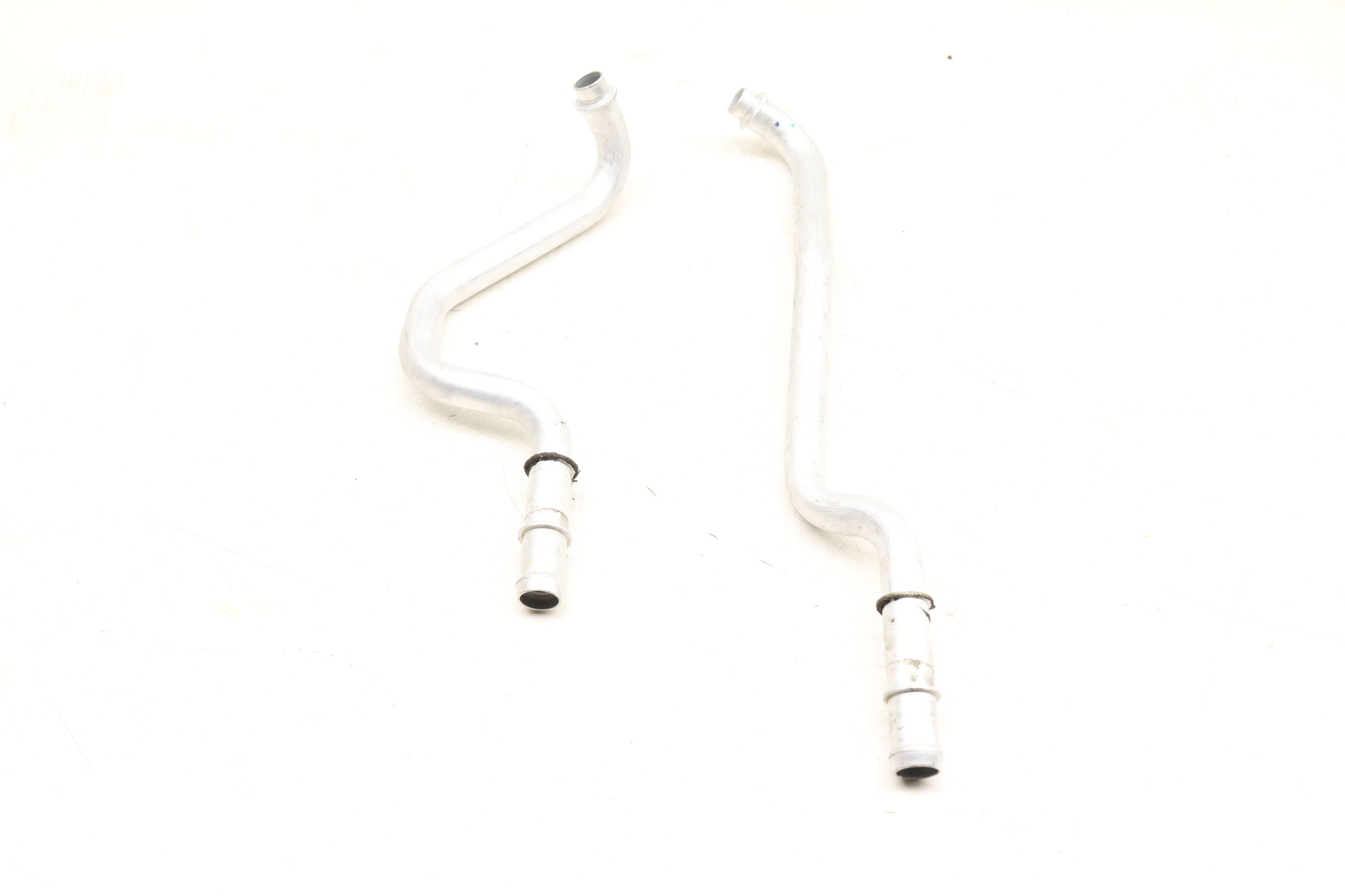 Heater&#x20;Core&#x20;Pipe&#x20;&#x2F;&#x20;Tube&#x20;Set&#x20;64119237641