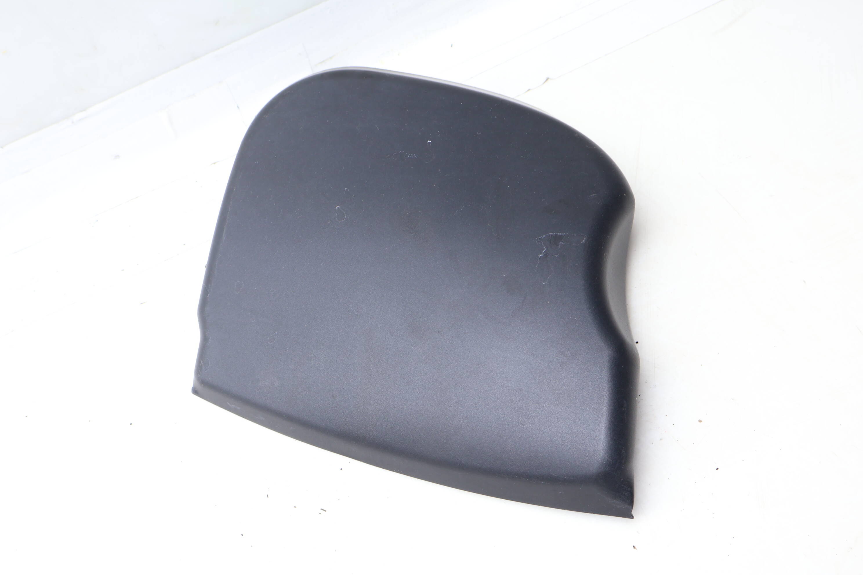 Tail Light / Lamp Cover 4L0945425