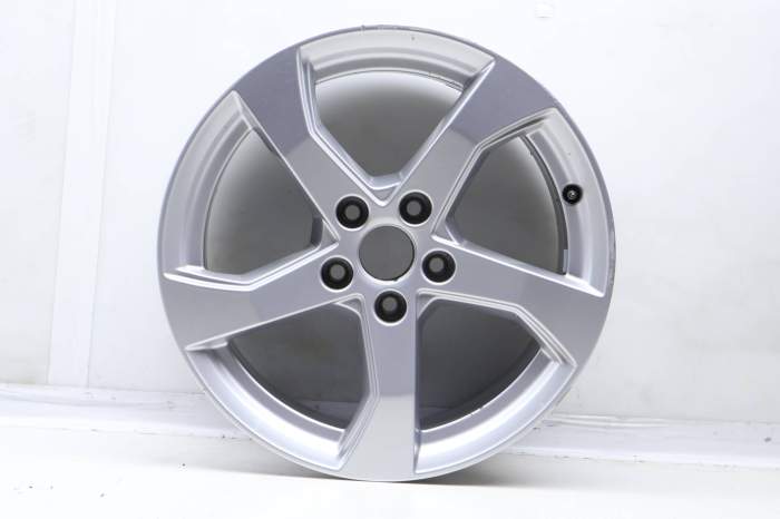 17" Inch Alloy Rim / Wheel (5-Spoke) 8V0601025GC main product photo