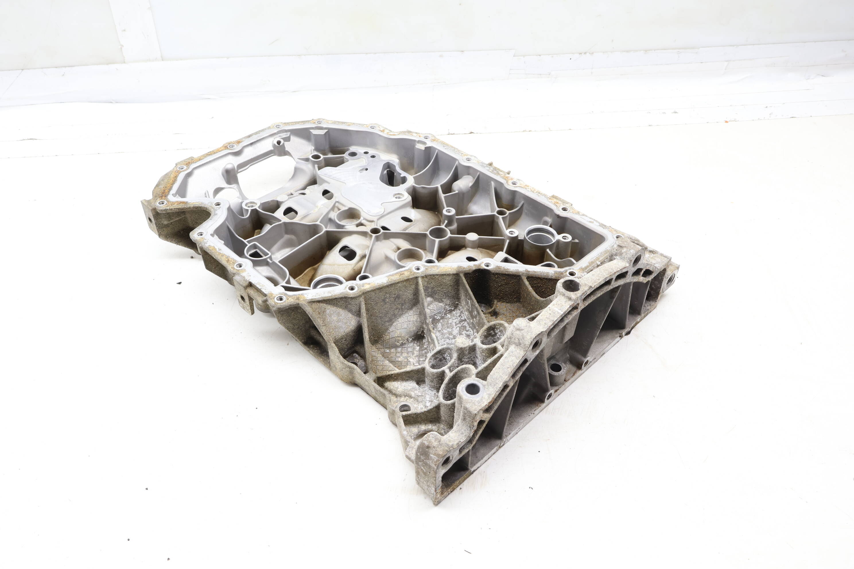 Upper Engine Oil Pan / Sump 06L103603AF