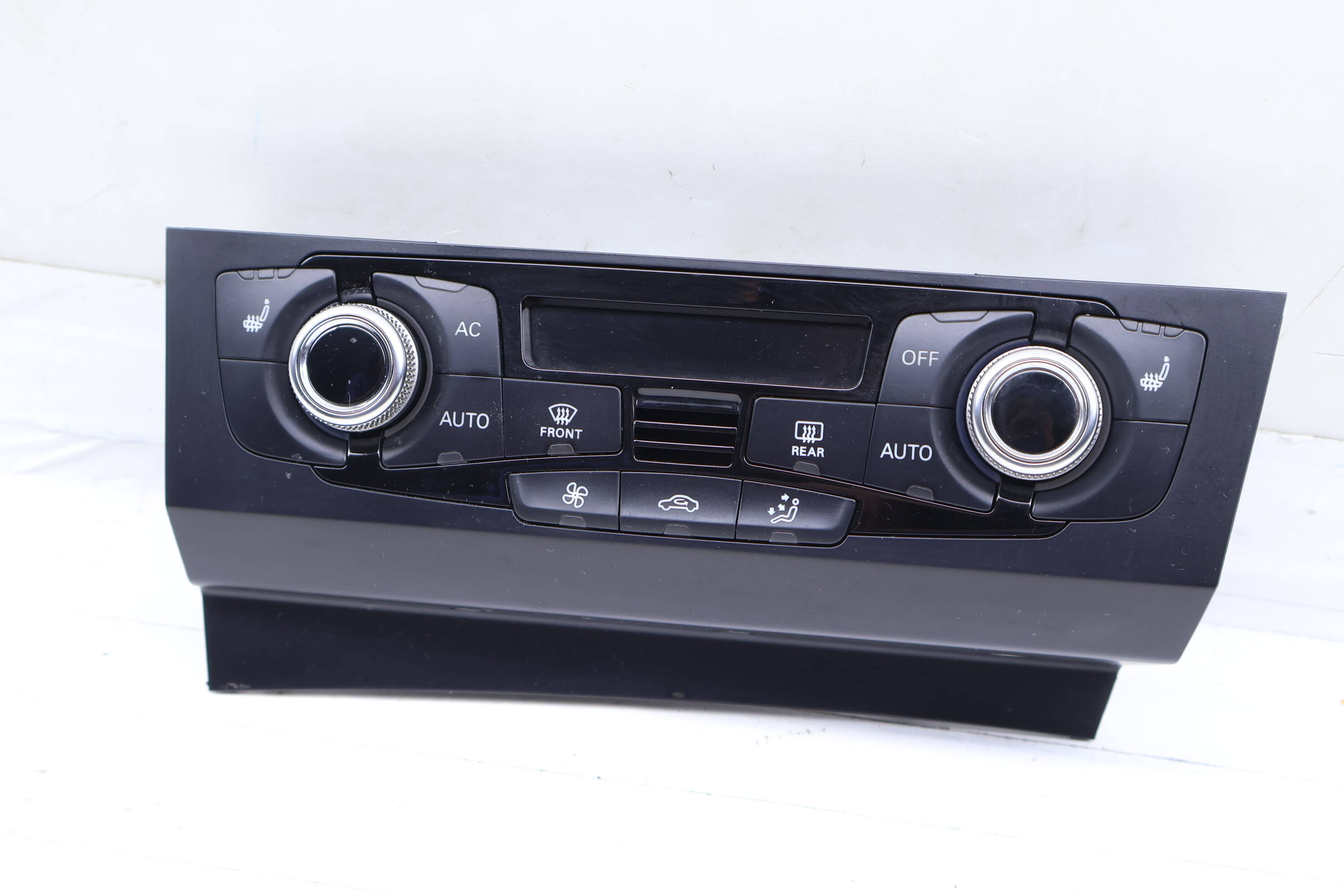 Climate / Temp Control Unit 8K1820043T