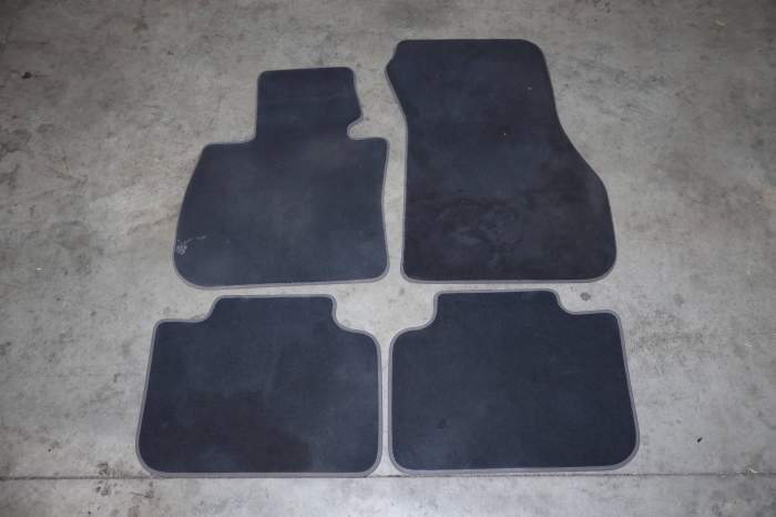 Carpet Floor Mat Set 51478076828 main product photo