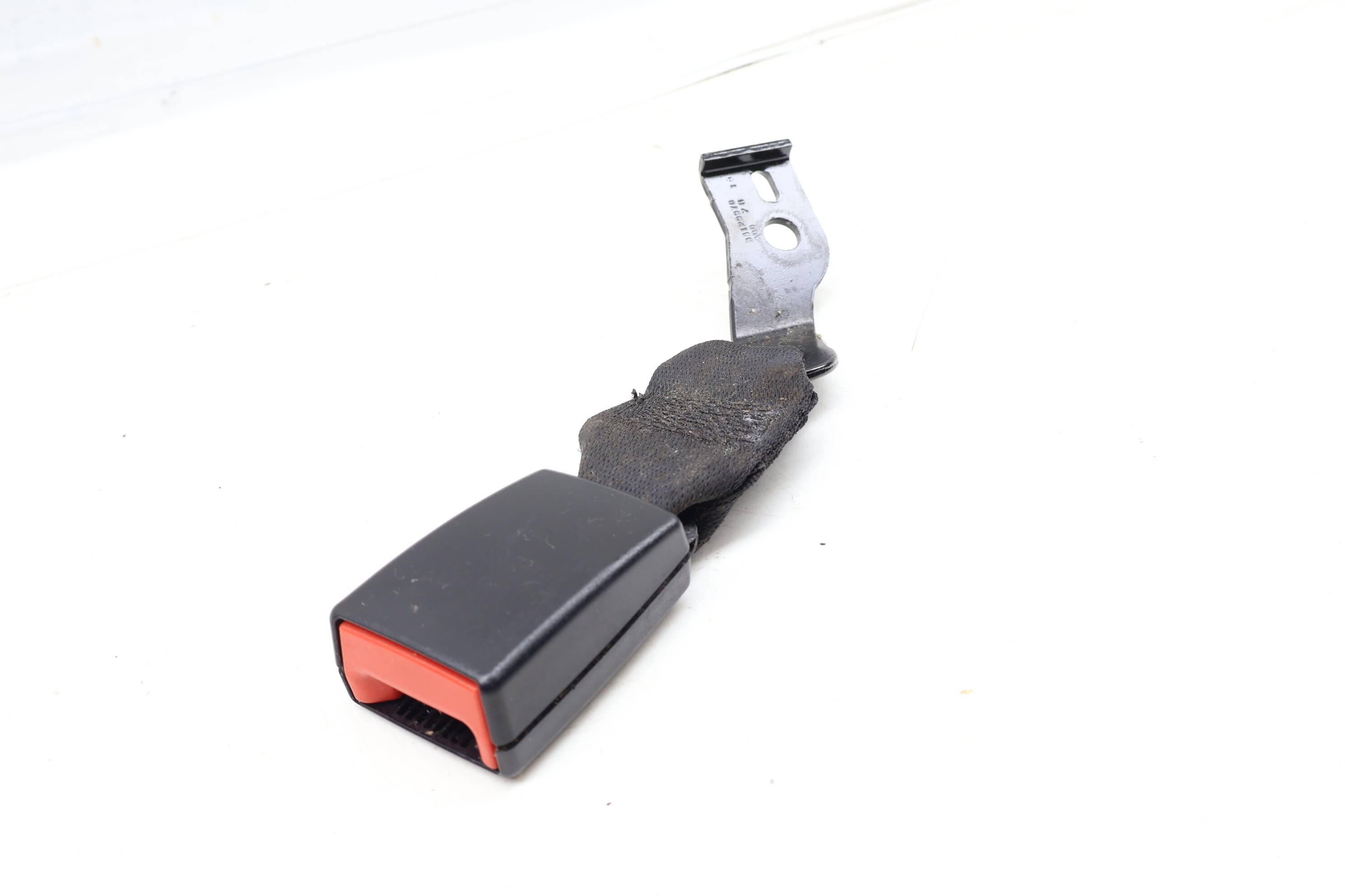 Seat Belt Buckle / Receiver (Double) 2058600669