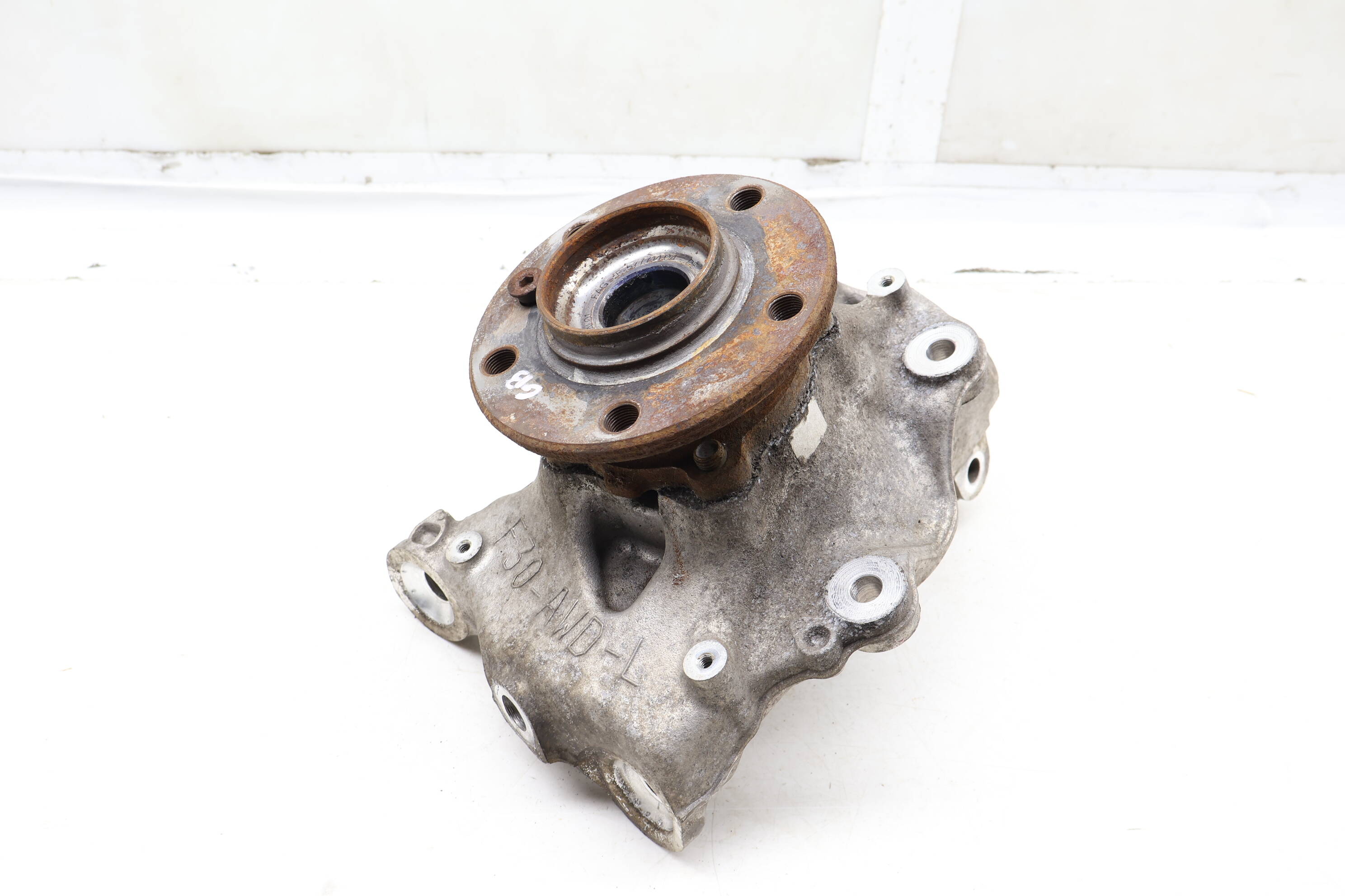 Spindle Knuckle W/ Wheel Bearing 31216853819