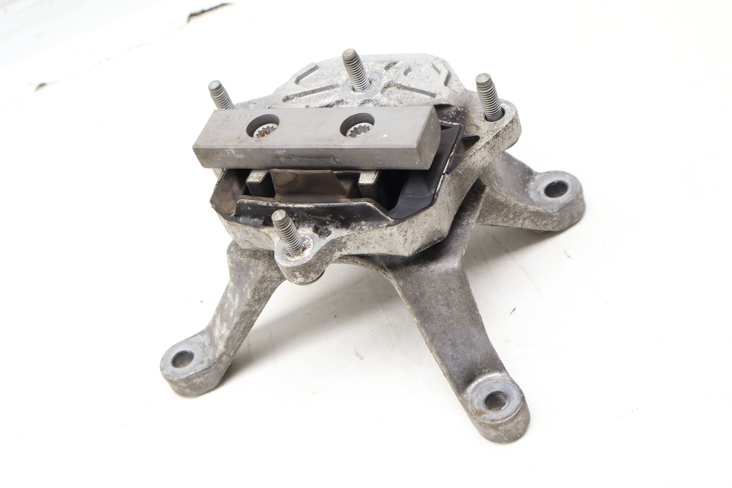Transmission Mount / Bracket 8W0399156AQ