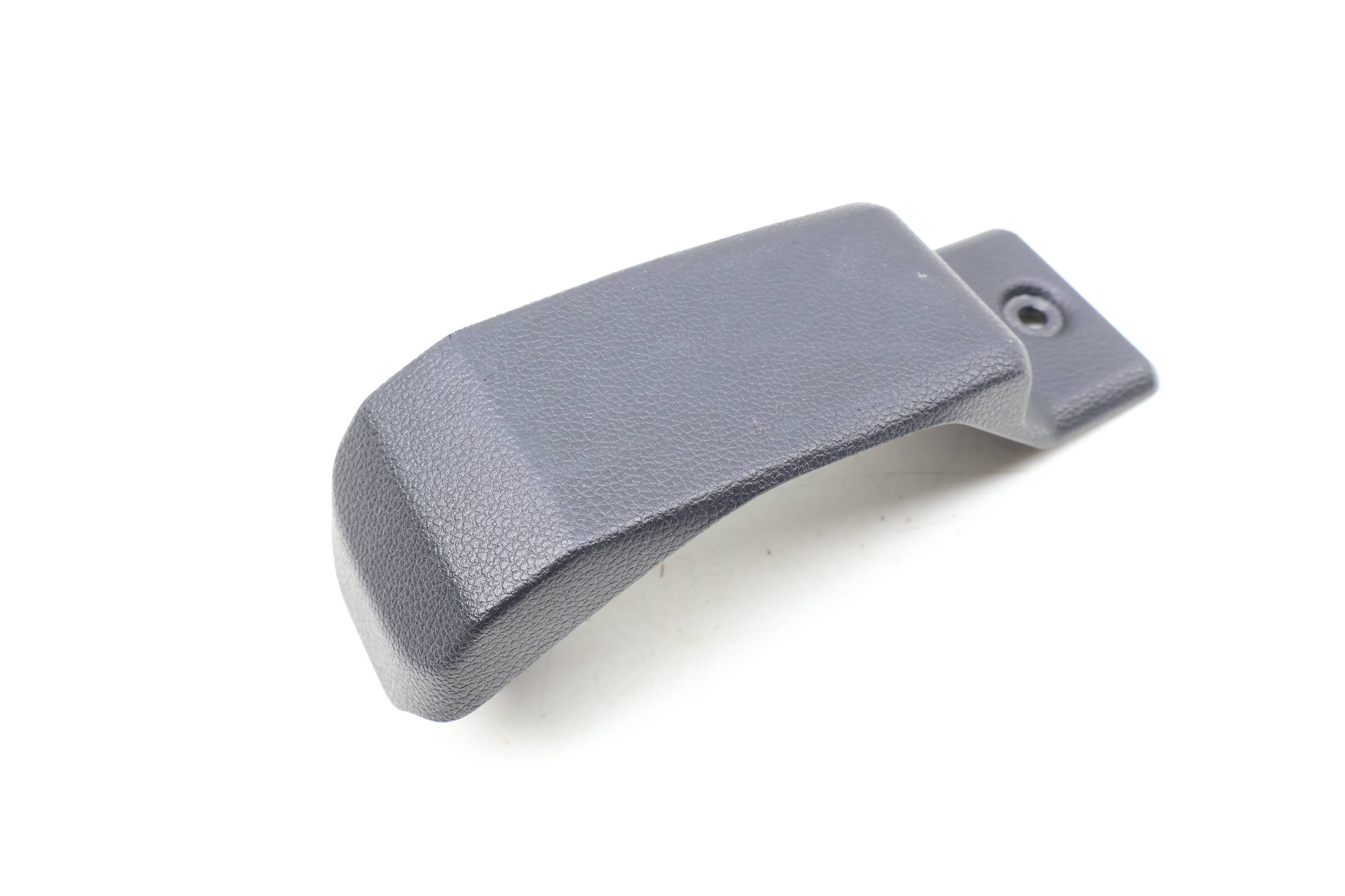 3Rd Row Seat Center Cover / Trim 3CN888879