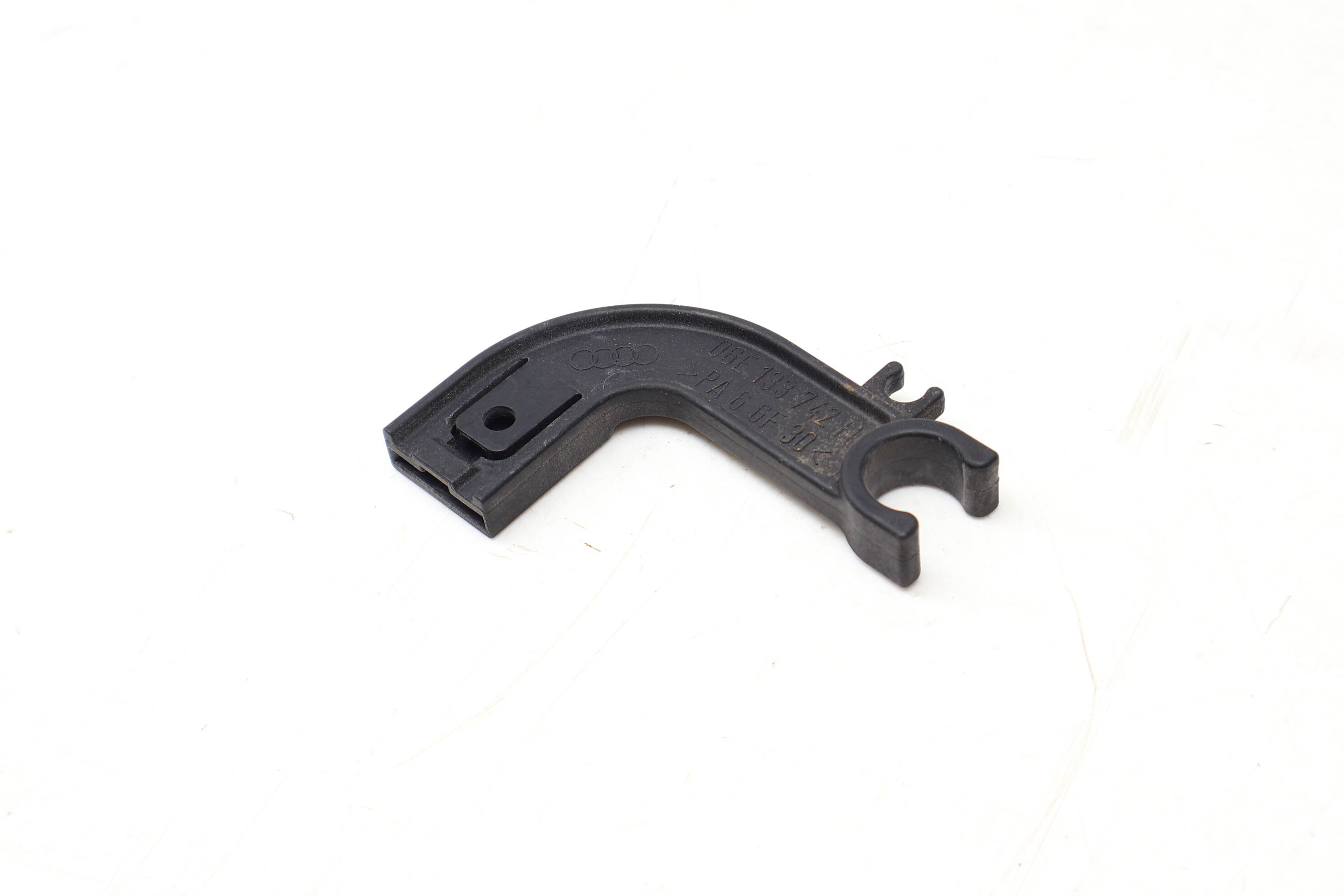 Vacuum Line Clip 06E133742H