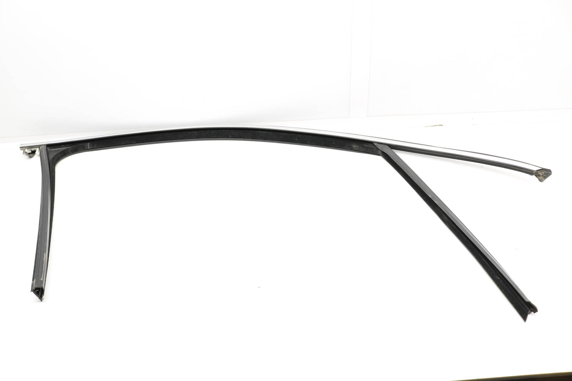 Door Window Glass Channel / Seal 7P0837432M