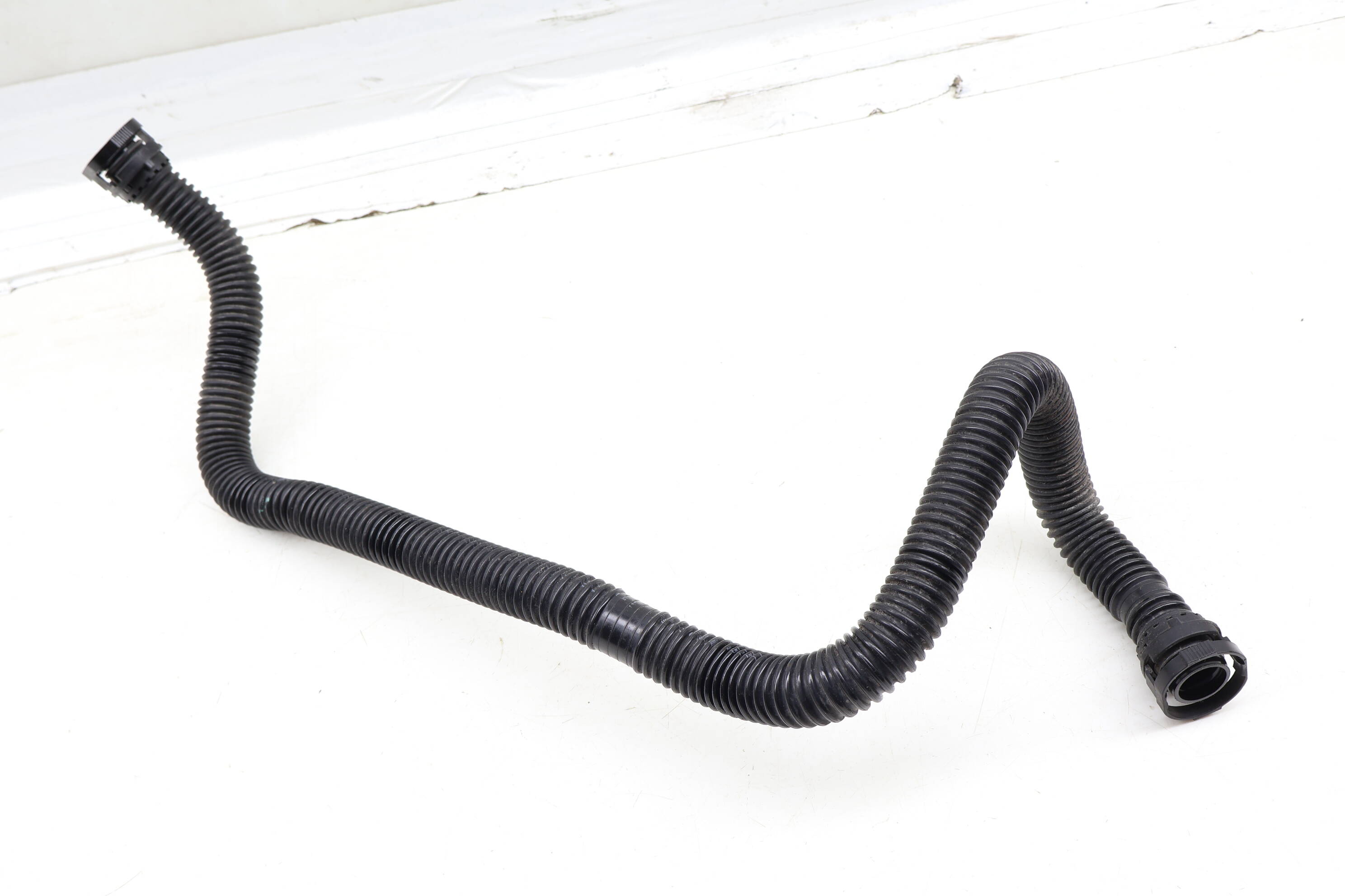 Secondary Air Pump Hose / Line 7L0131625E