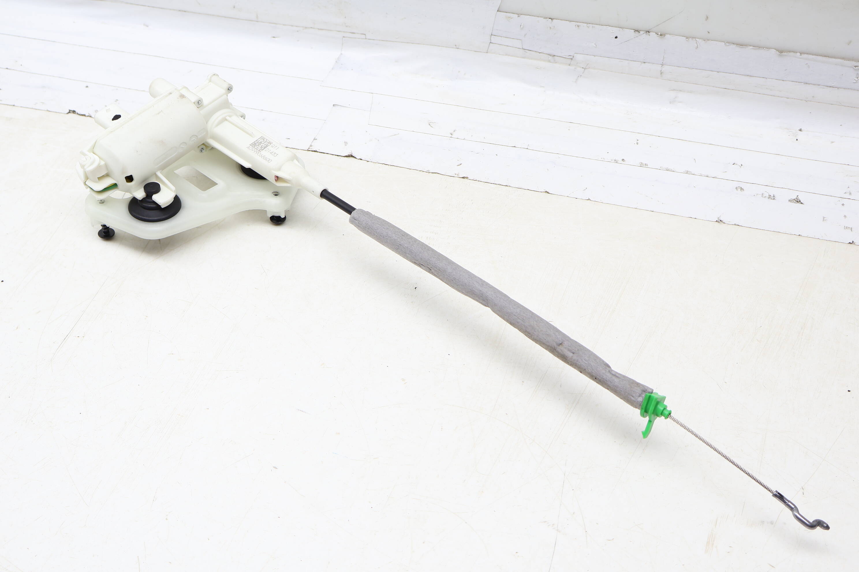 Trunk Hatch Lift Motor / Drive Unit 0999068600