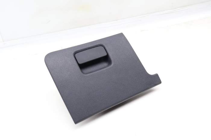Dash Storage Bin / Trim 5GM857919G main product photo