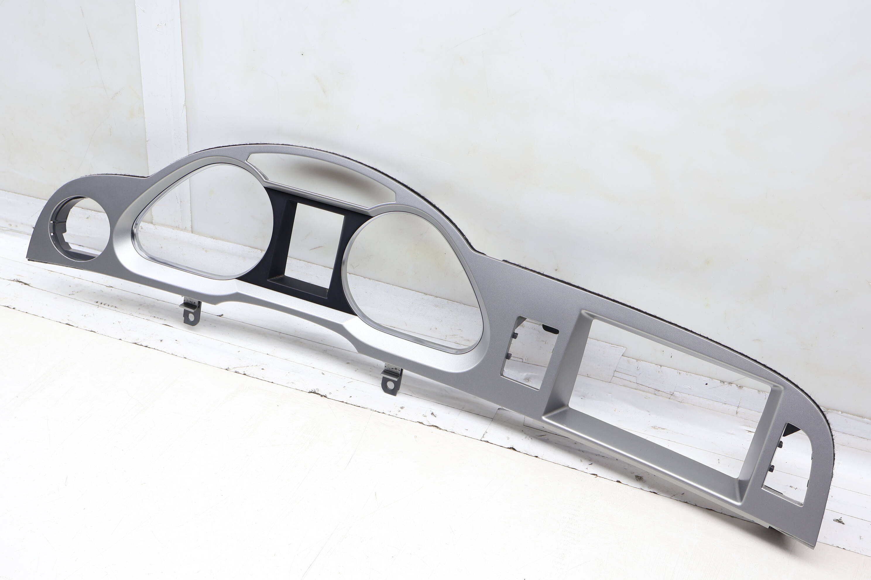 Instrument Cluster / Lcd Trim / Bezel 4F1857115F