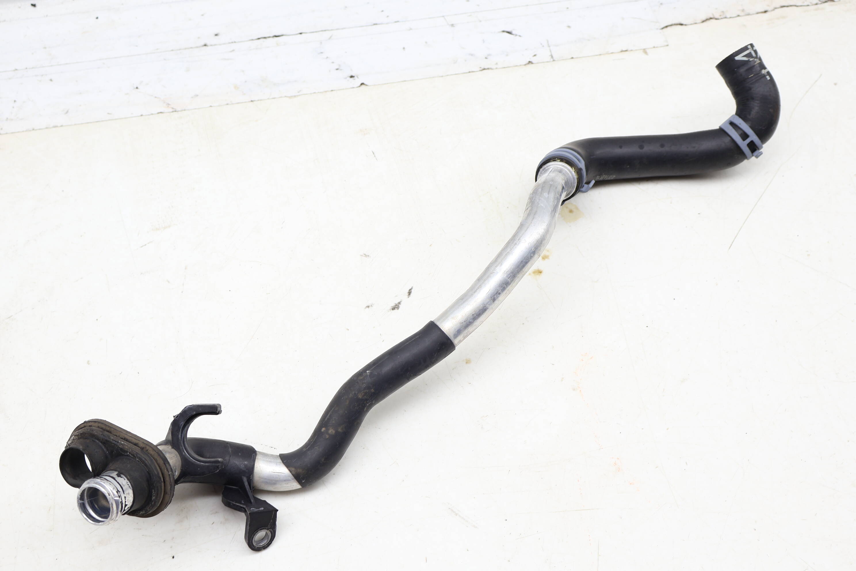 Coolant Tube / Line / Pipe 7P0819857E 95857285701