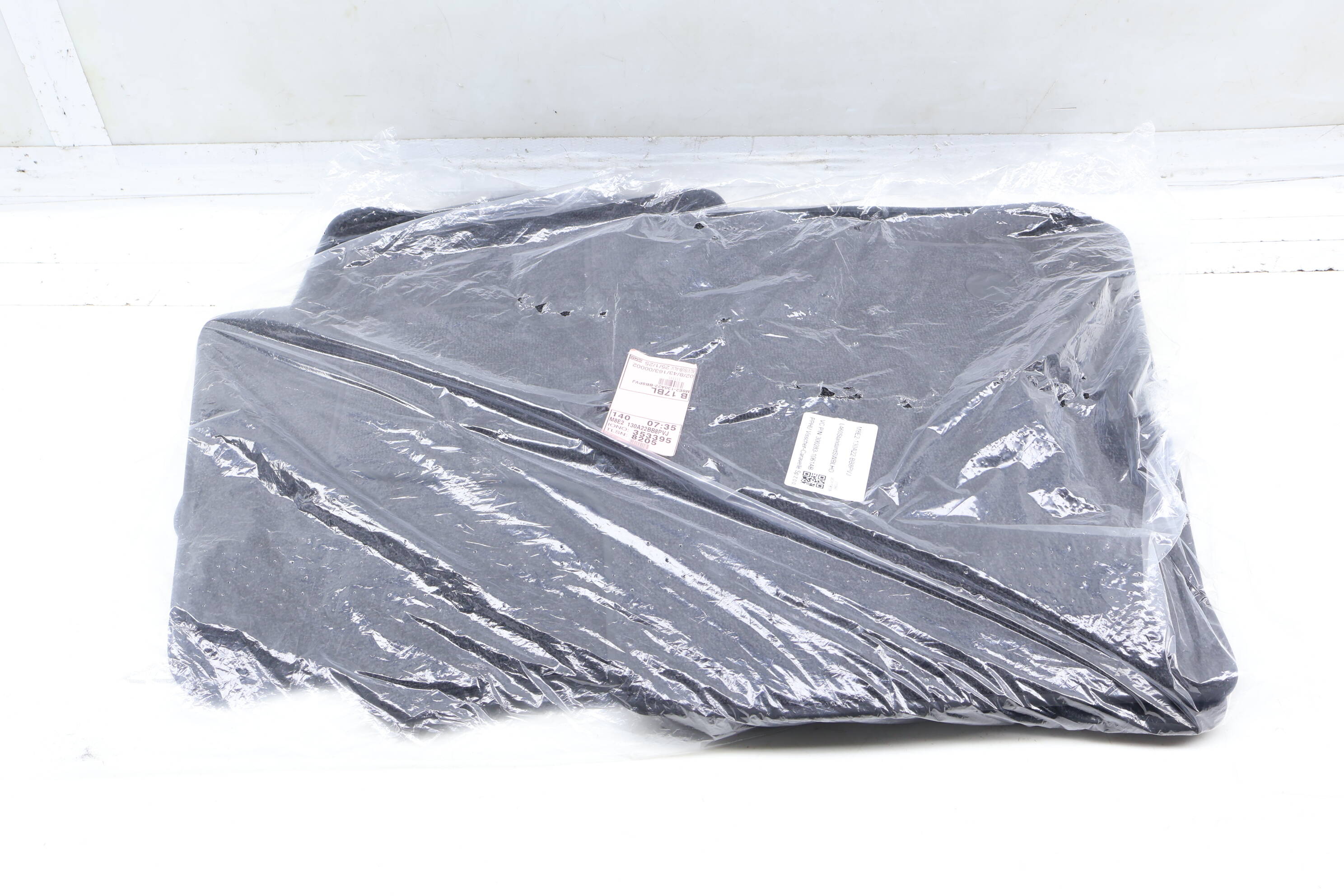 Carpet Floor Mat Set M8E2130A22BB
