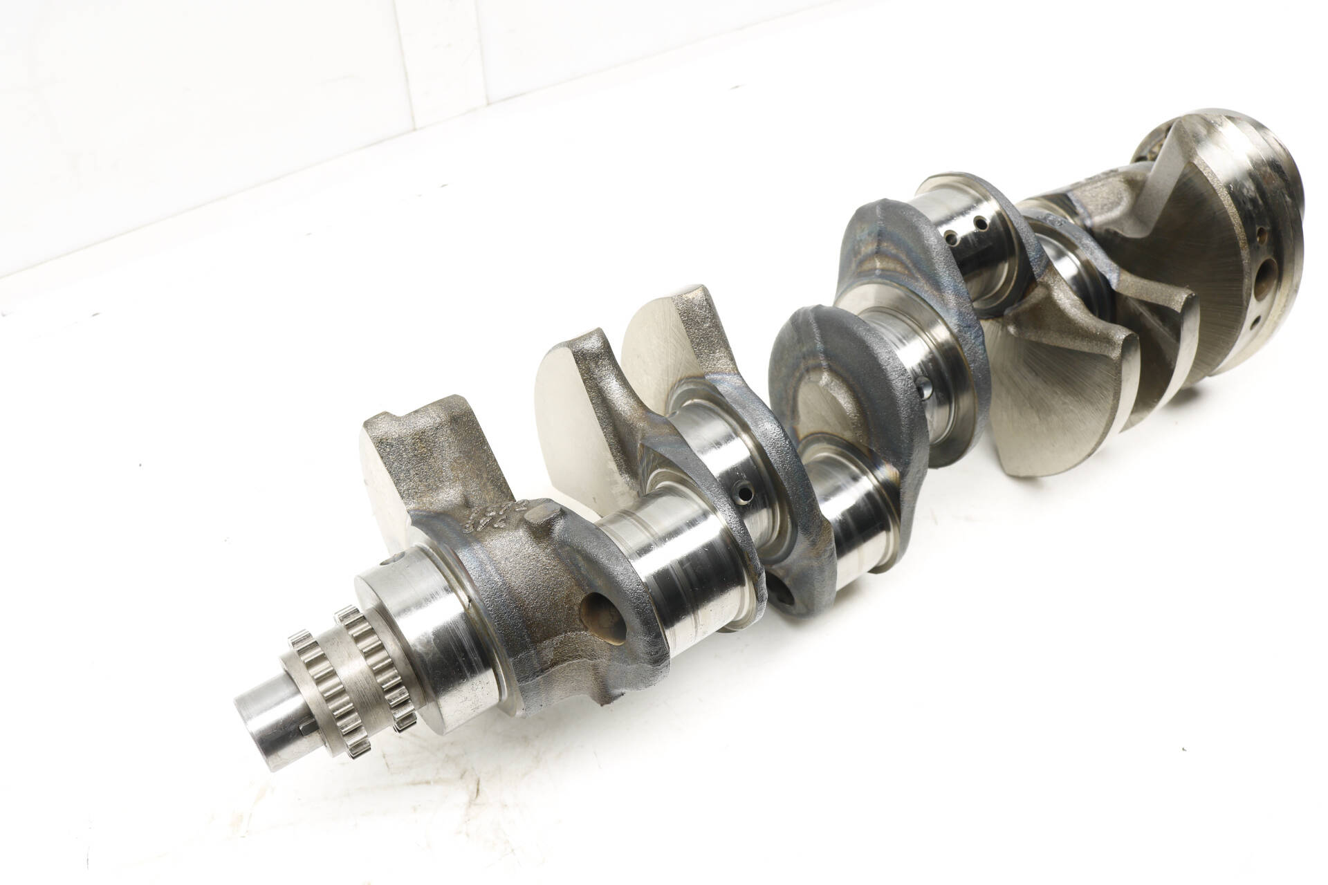 BMW Crank / Crankshaft 11217572875 BMW Crank / Crankshaft 11217572875